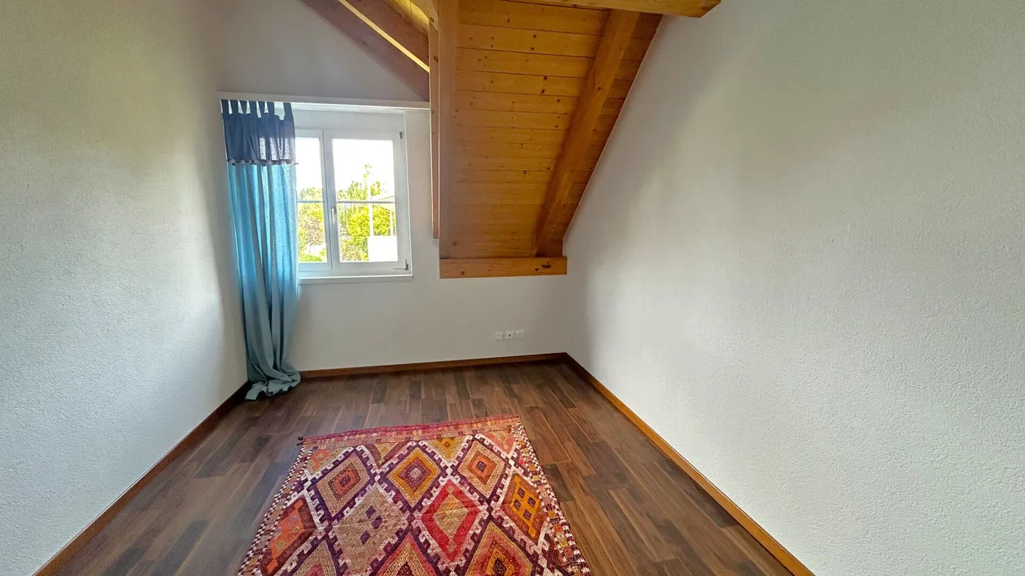 Attico attraente di 5,5 stanze con galleria - spazioso, luminoso e con una vista fantastica. - Foto 9 di 16