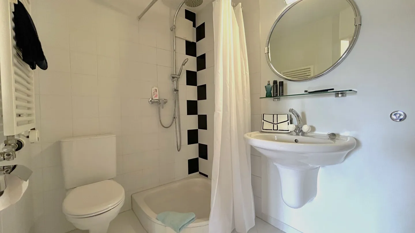 Attico attraente di 5,5 stanze con galleria - spazioso, luminoso e con una vista fantastica. - Foto 14 di 16