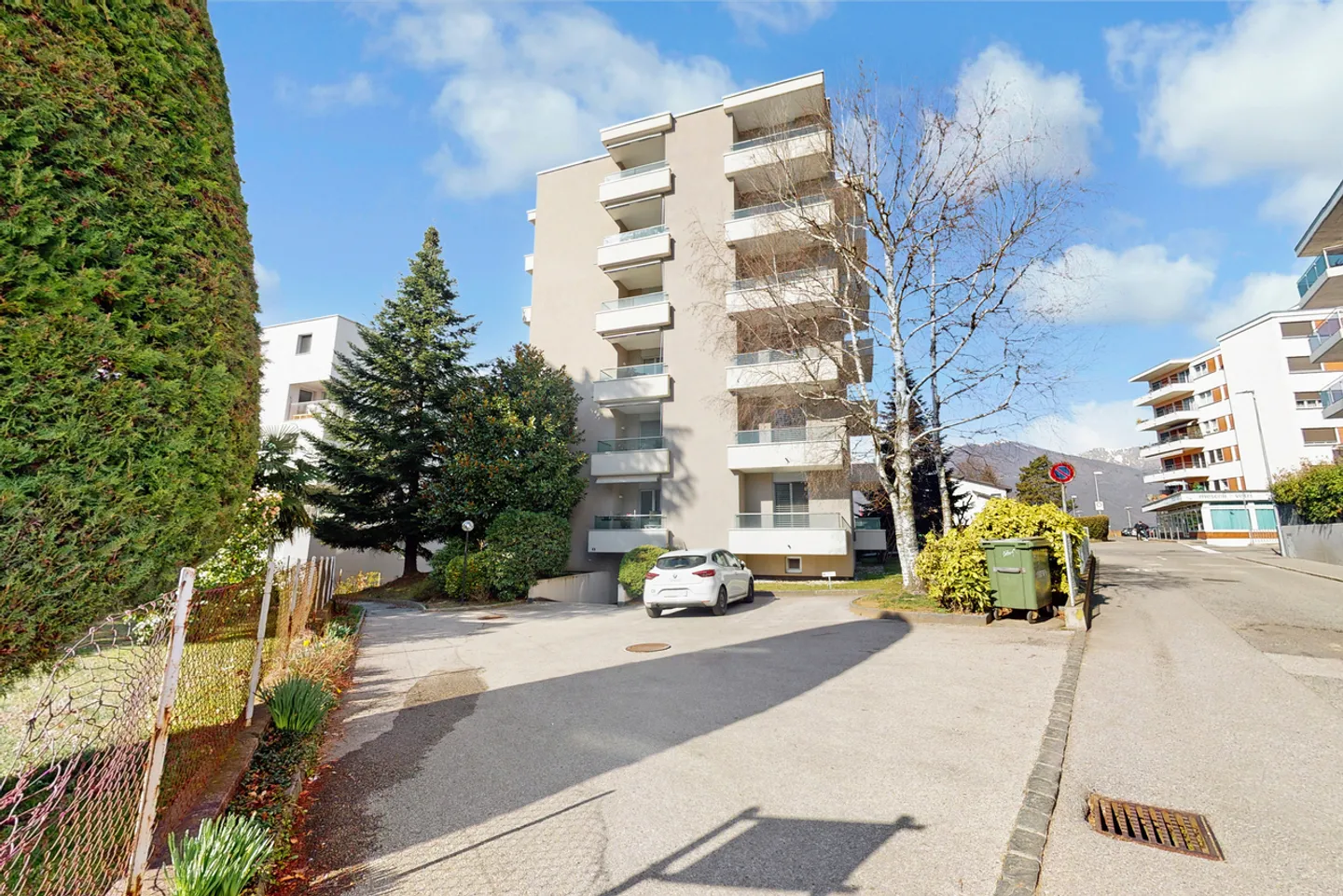 3.5 Room Apartment - Photo 1 of 8