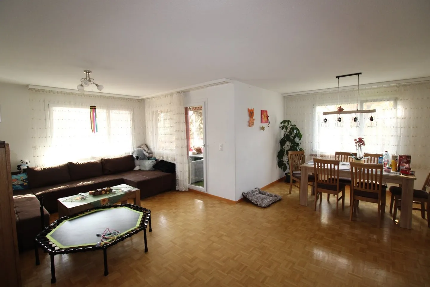 Appartement 5.5 pièces avec grand balcon - Photo 4 sur 12