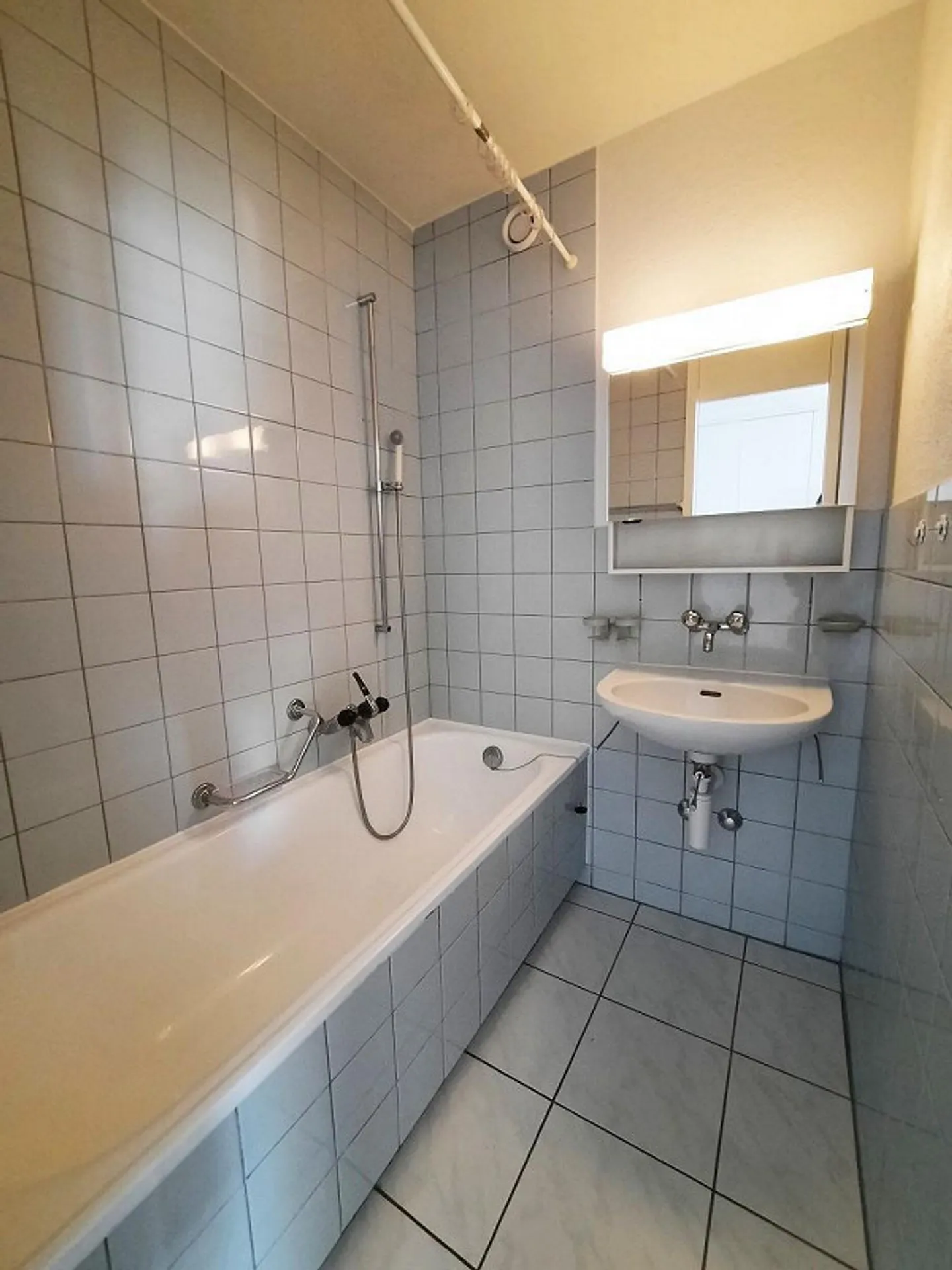 3.5 Room Apartment in Ostermundigen - Photo 2 of 5
