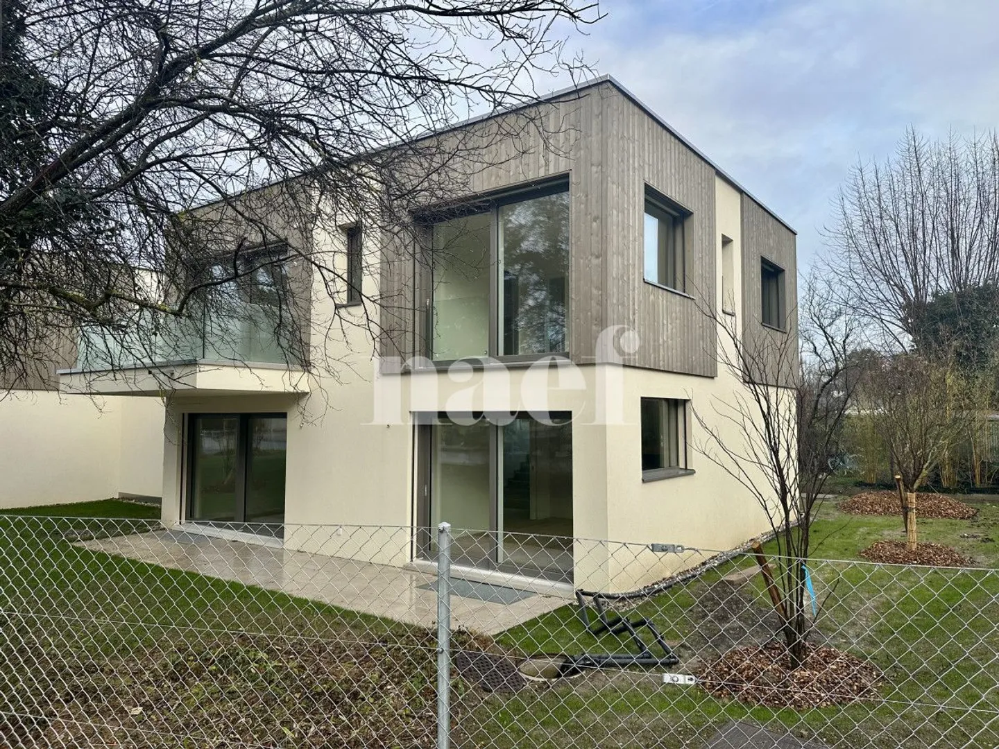 7-Zimmer-Haus - Foto 1 von 13