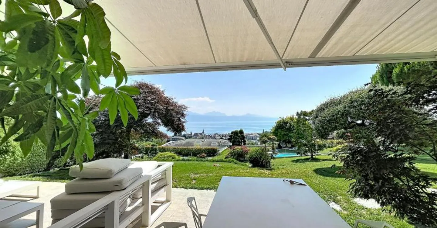 Lutry - Duplex with private pool and lake view - Photo 8 of 9
