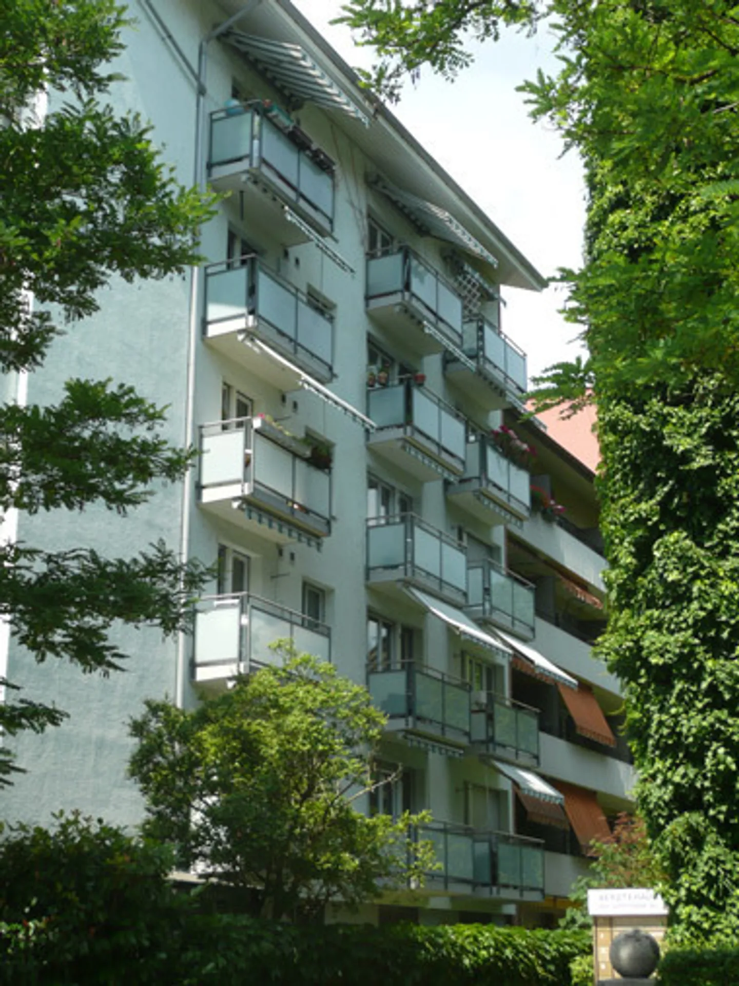 Appartement individuel fraîchement rénové à Seefeld ! - Photo 2 sur 7