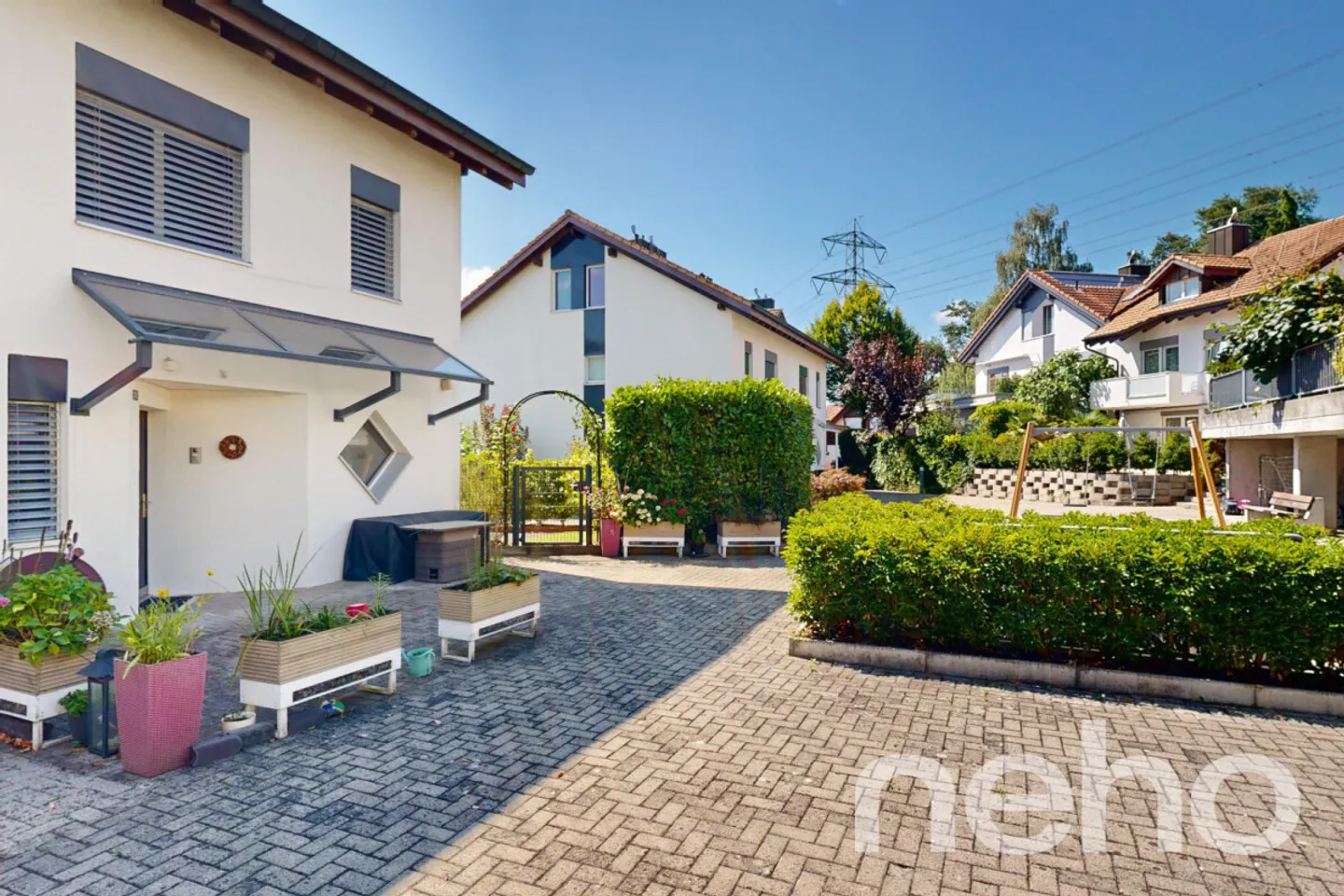 Perfetto per le famiglie! Questa casa moderna cerca nuovi proprietari - Foto 9 di 13