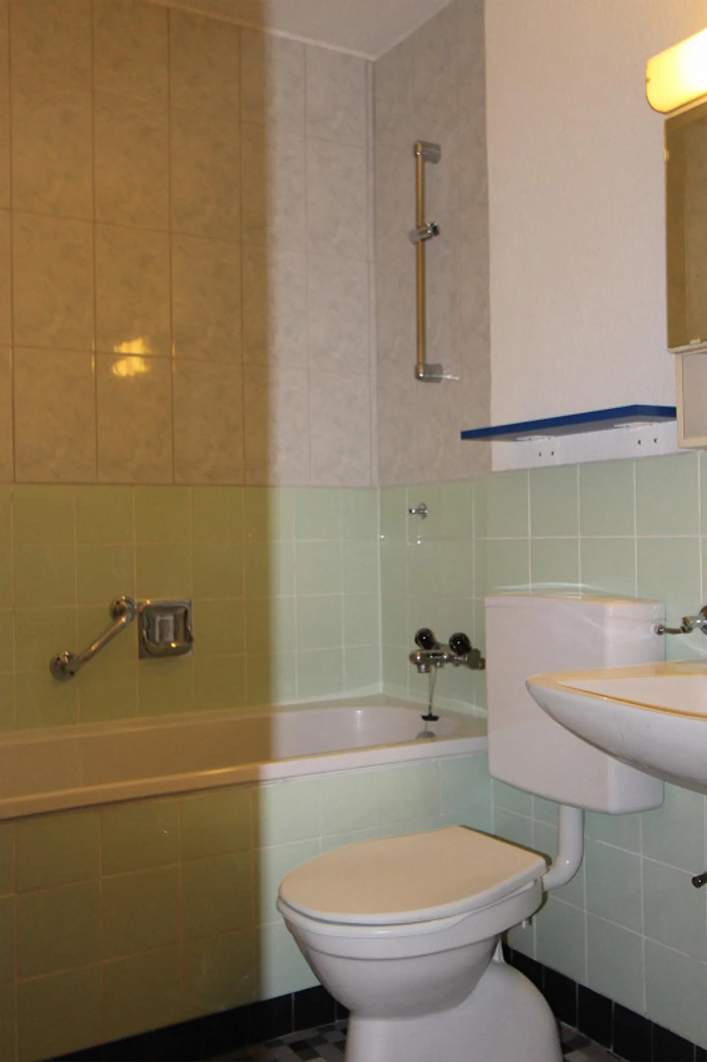 Limité : Appartement lumineux en emplacement central - Photo 3 sur 8