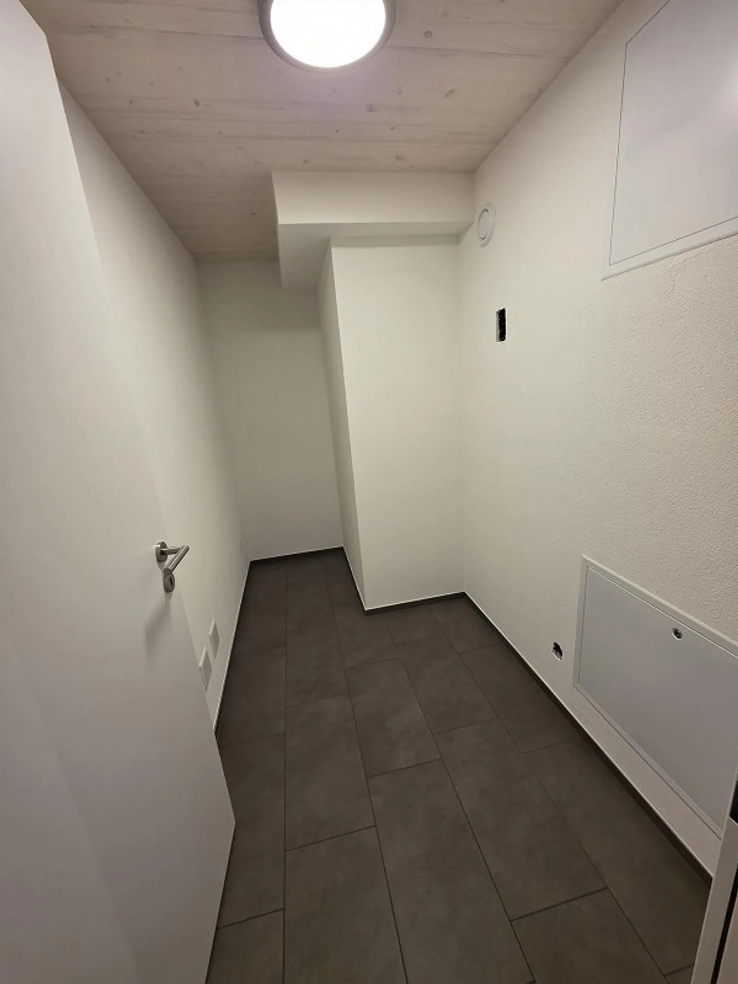 4.5 Room New Apartment with Style - Photo 16 of 19