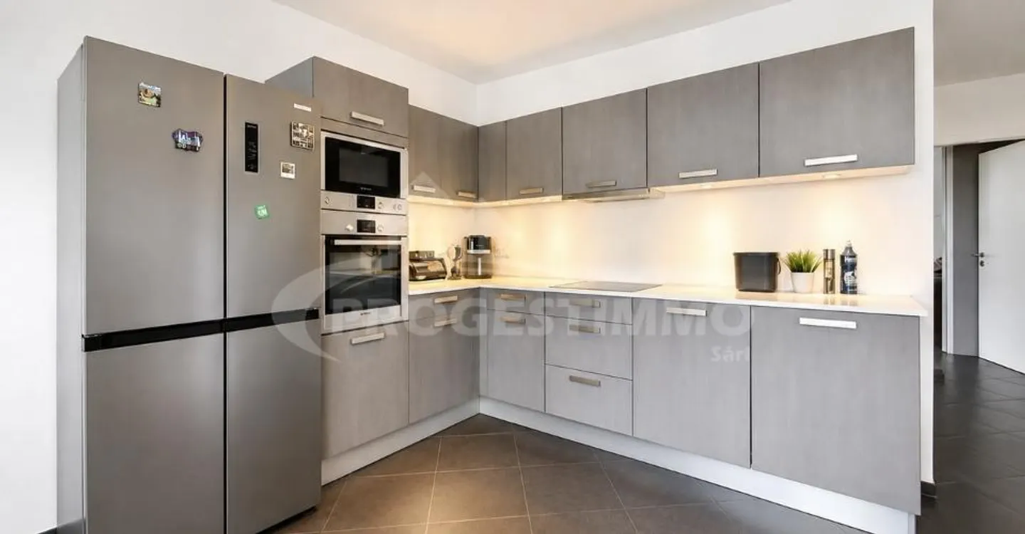 GERÄUMIGE 4-ZIMMER-WOHNUNG MIT GROSSEM BALKON - Foto 2 von 7