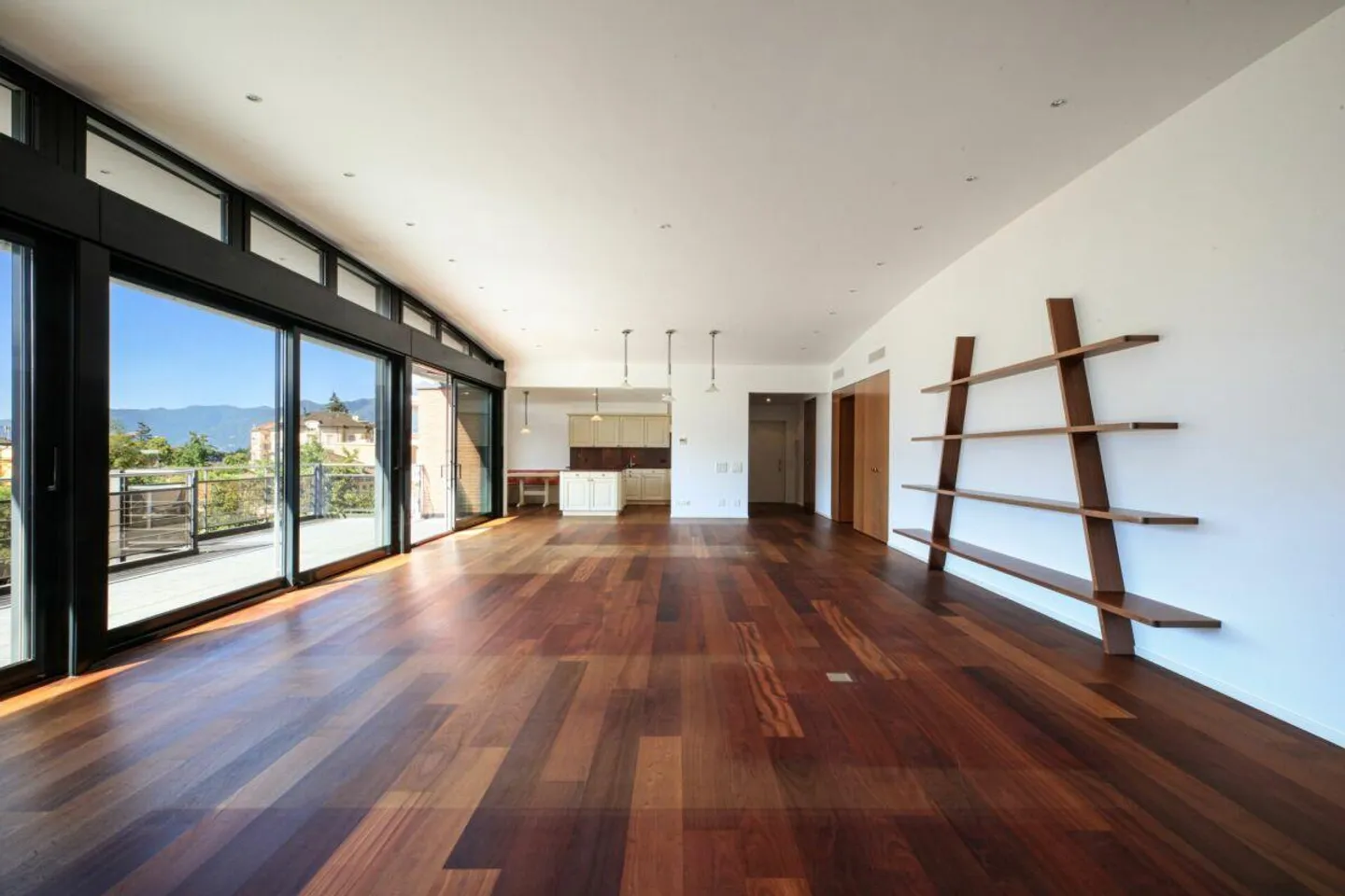 MURALTO - Grand penthouse avec vue sur le lac Majeur - Photo 6 sur 30