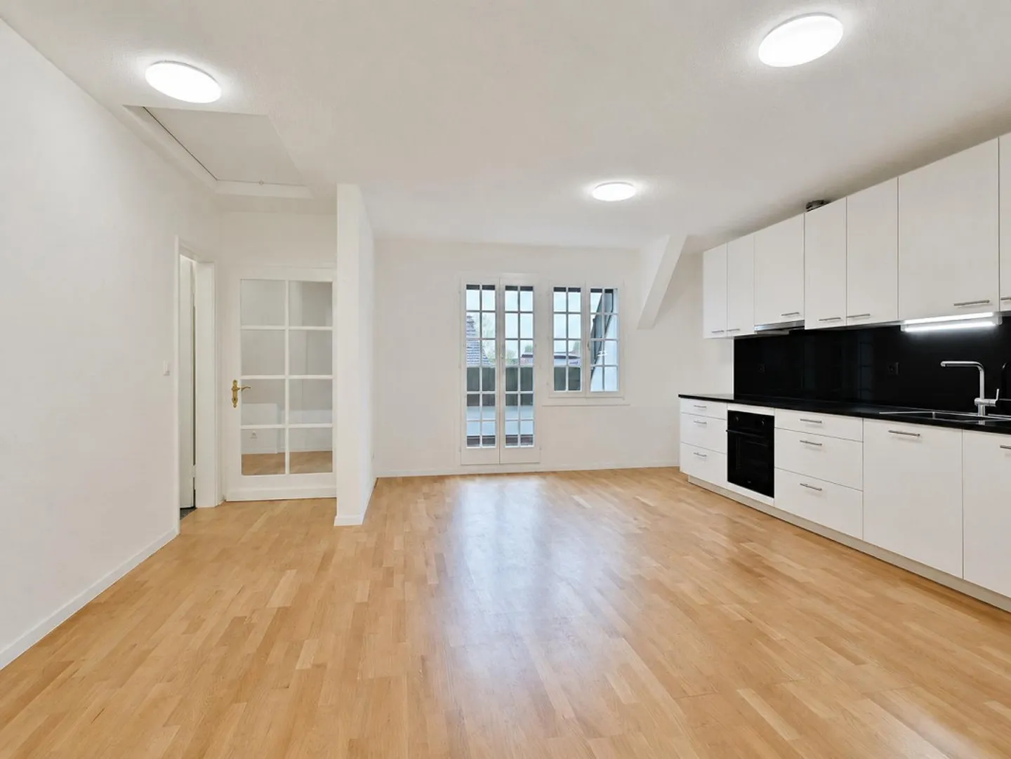Charming 3.5-room attic apartment with balcony in Bad Zurzach - Photo 1 of 14