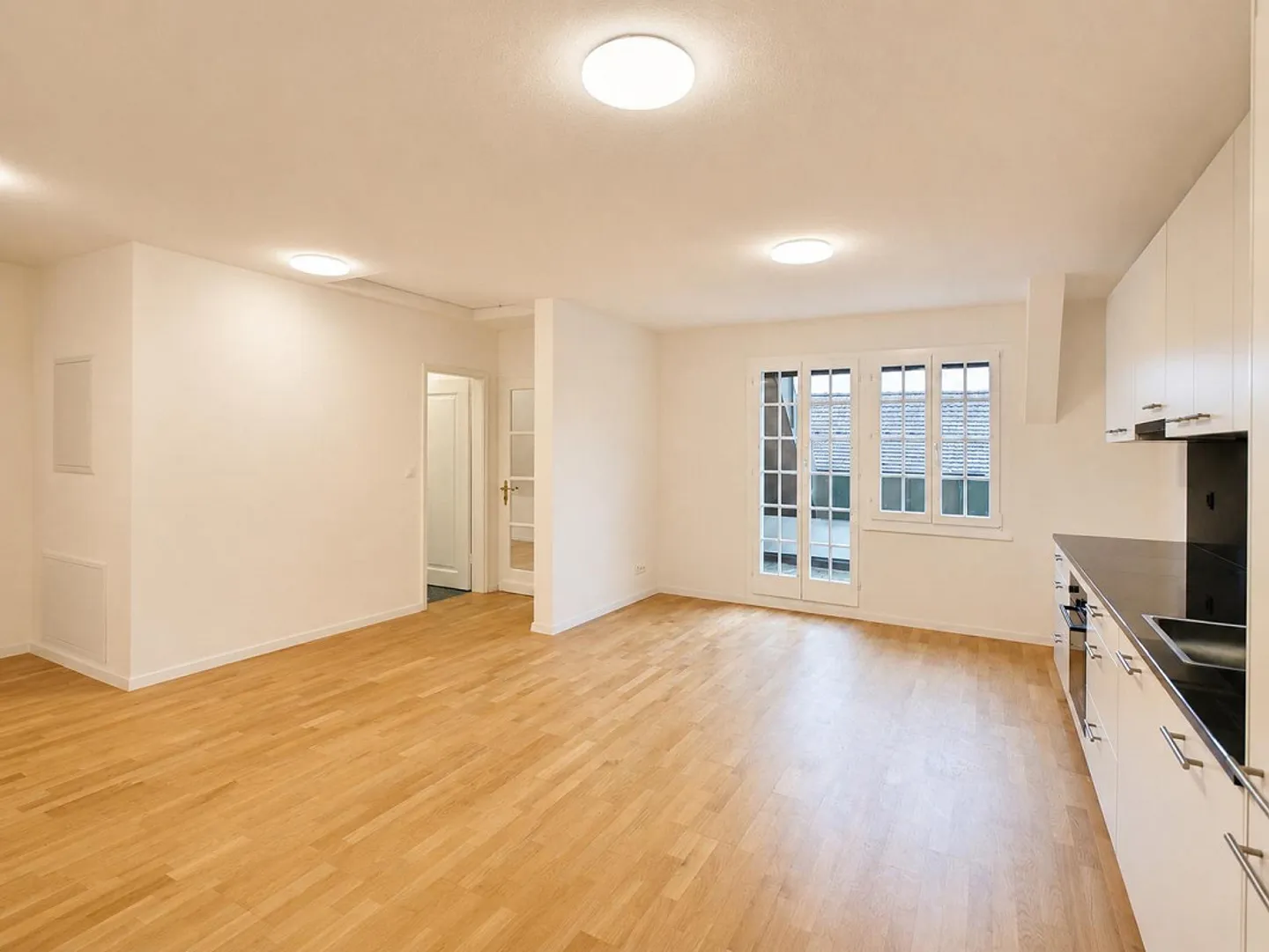 Charming 3.5-room attic apartment with balcony in Bad Zurzach - Photo 2 of 14