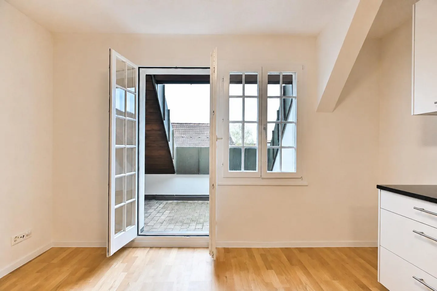 Charming 3.5-room attic apartment with balcony in Bad Zurzach - Photo 4 of 14