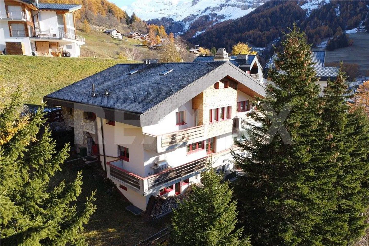 Villa avec 3 appartements dans un emplacement privilégié ! - Photo 1 sur 13