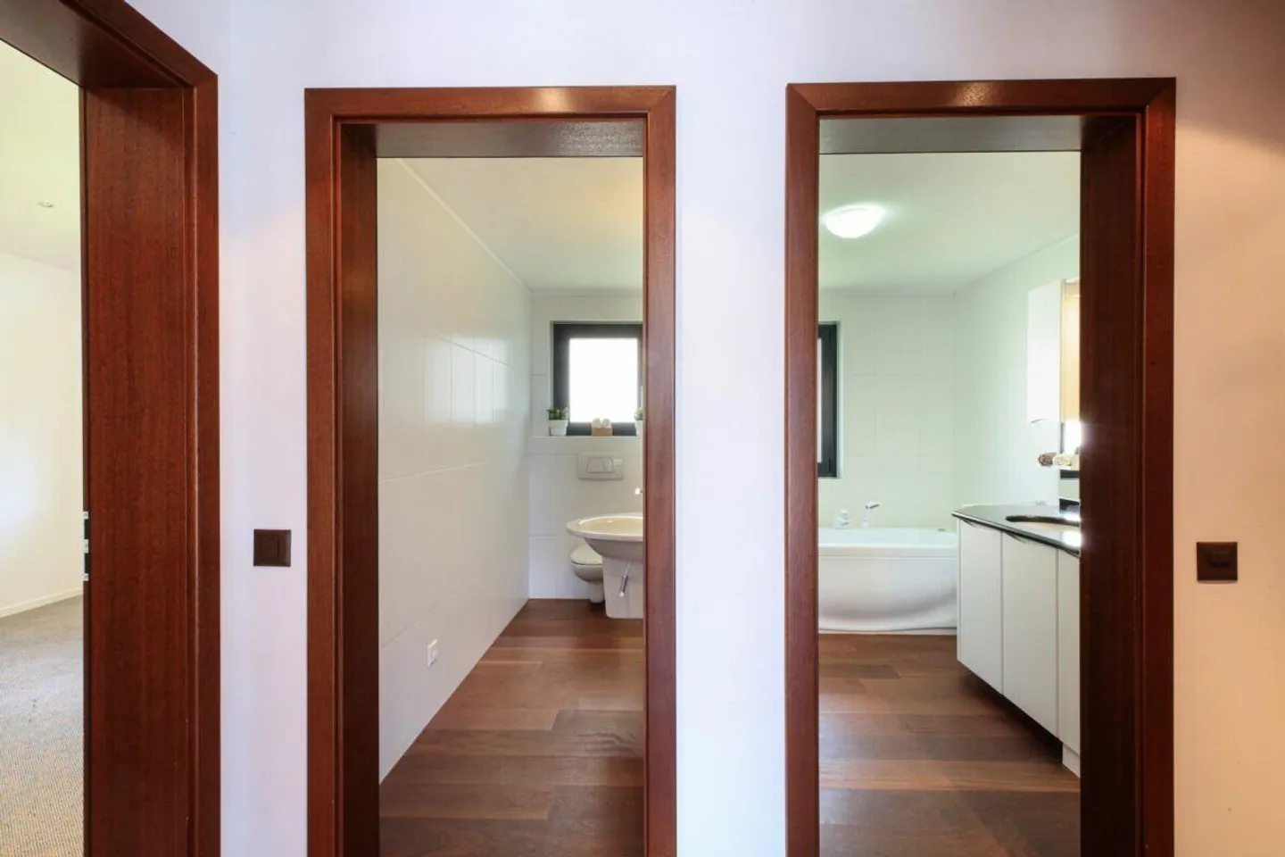 MURALTO - Grand penthouse avec vue sur le lac Majeur - Photo 16 sur 30