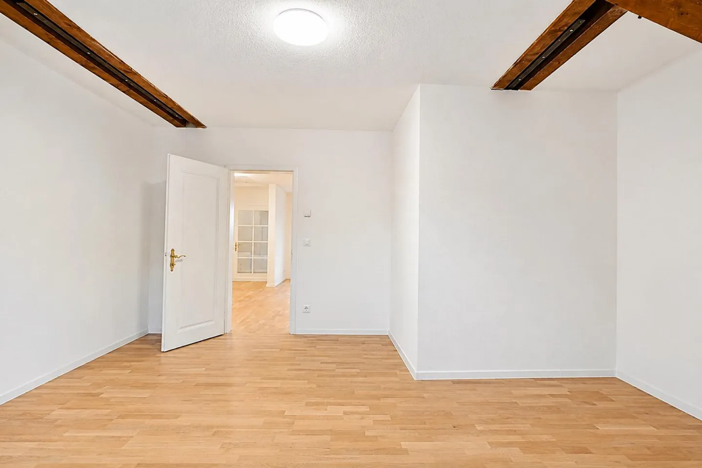 Charming 3.5-room attic apartment with balcony in Bad Zurzach - Photo 6 of 14