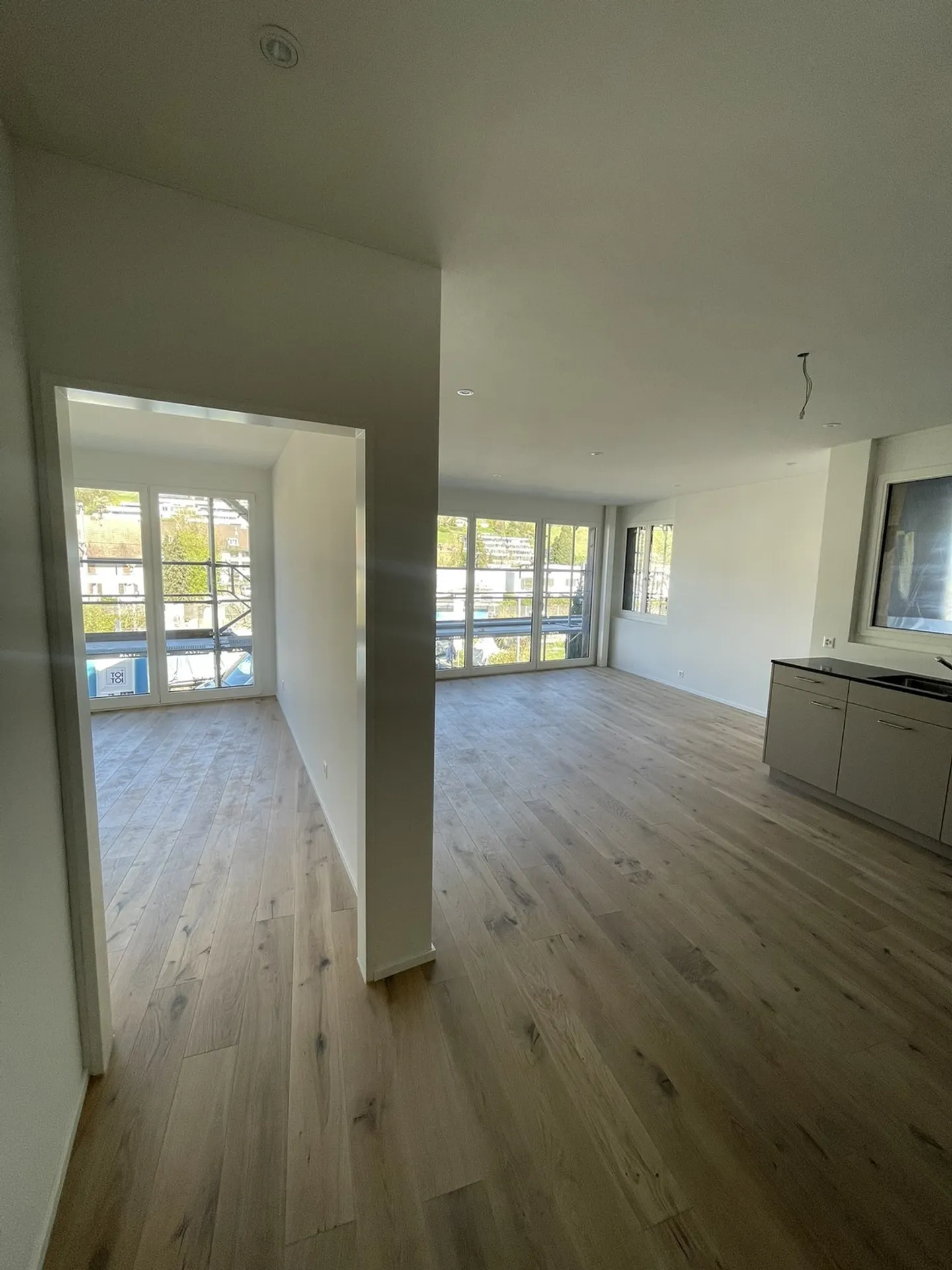 Appartement pratique de 3,5 pièces dans la vieille ville de Klingnau ! - Photo 1 sur 10