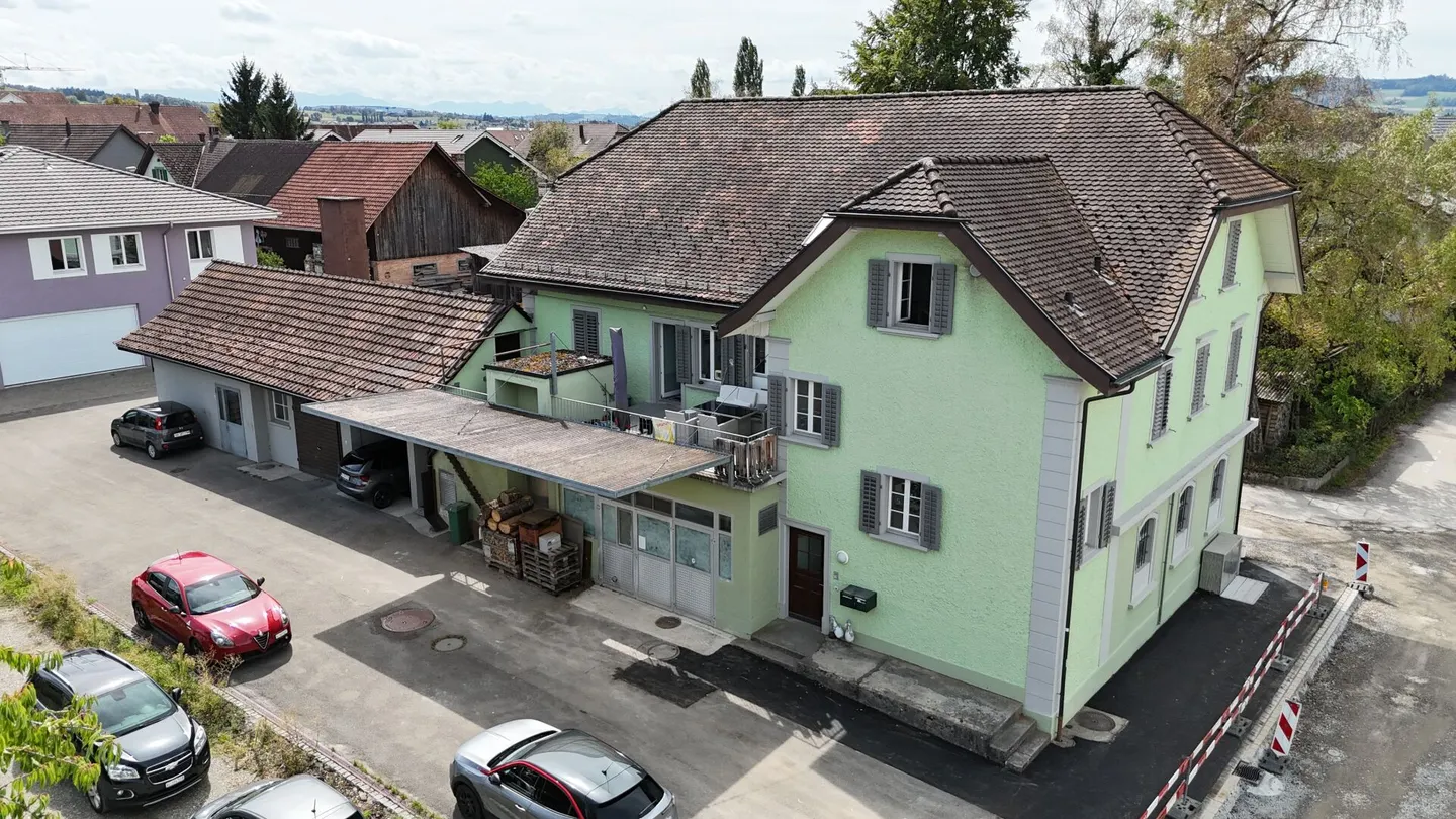 Proprietà versatile con storia, rendimento e ampio terreno - Foto 4 di 10