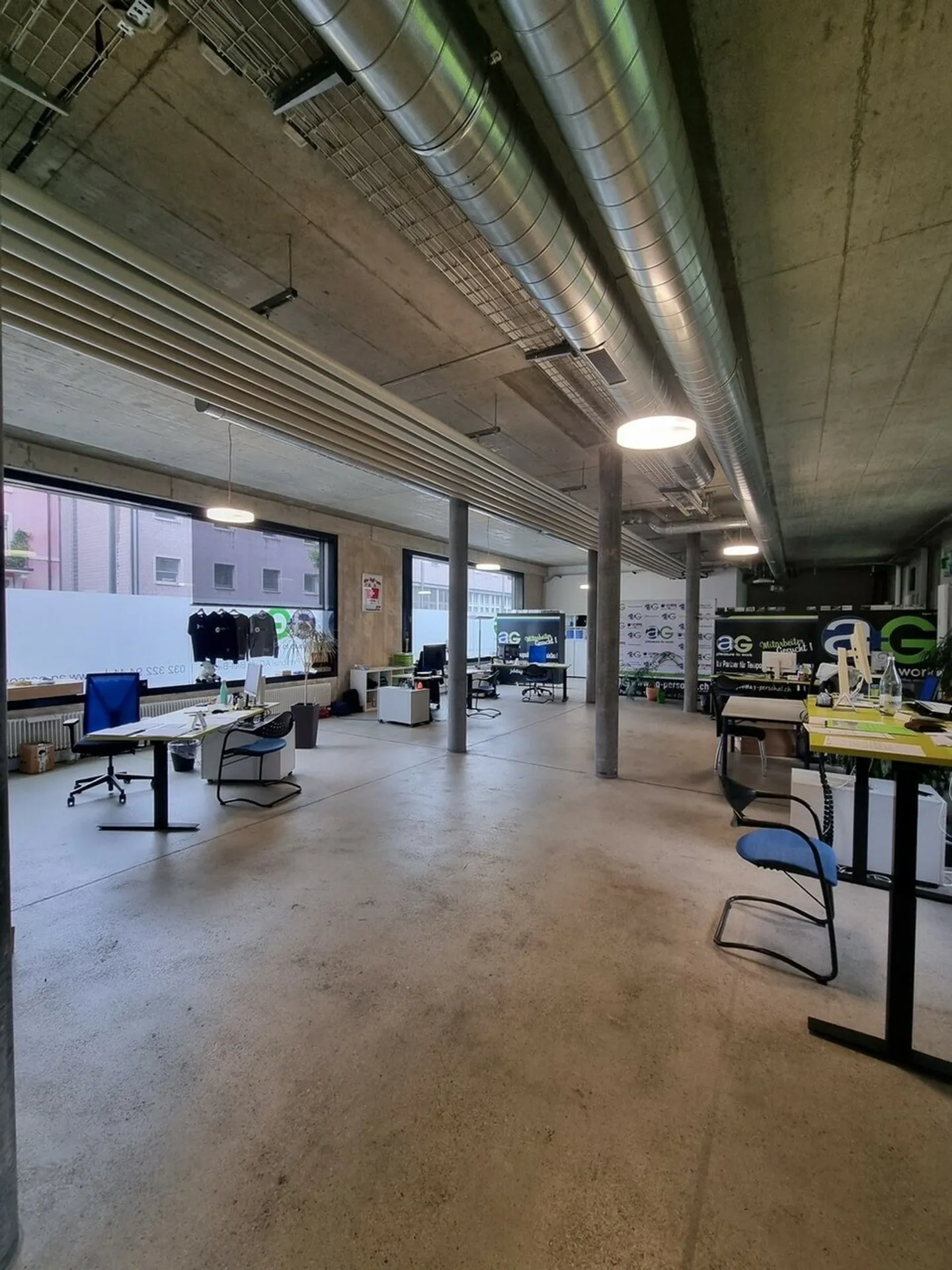 New business in town...?! - Photo 4 of 5