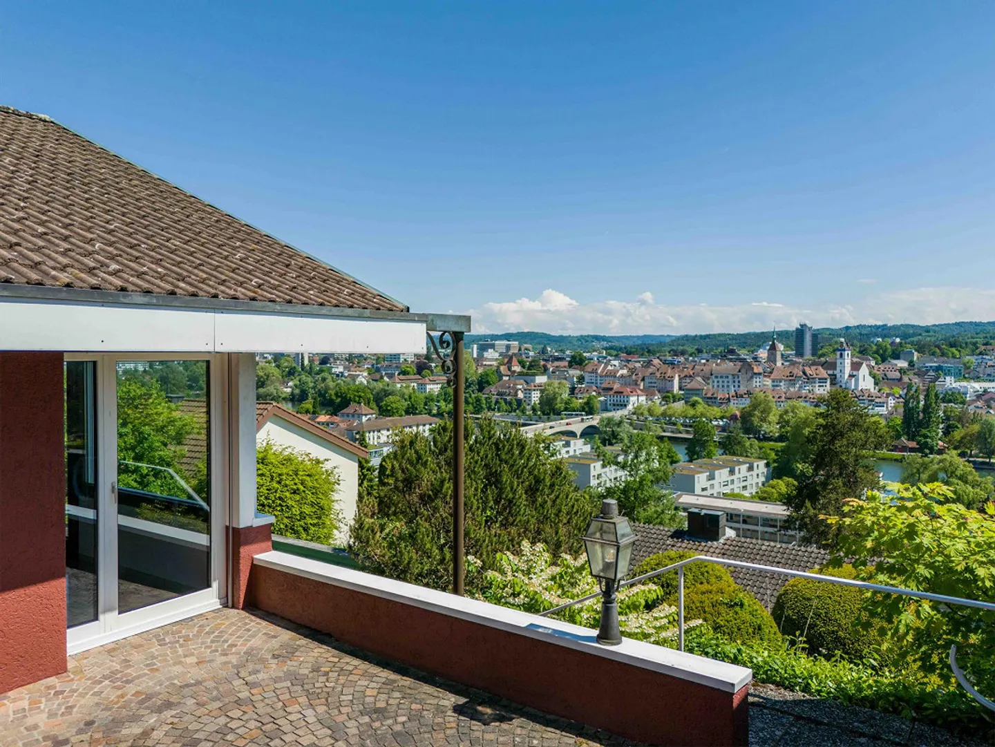 Vivere nella migliore posizione collinare con vista sull'Aare e sul centro di Aarau... - Foto 5 di 12