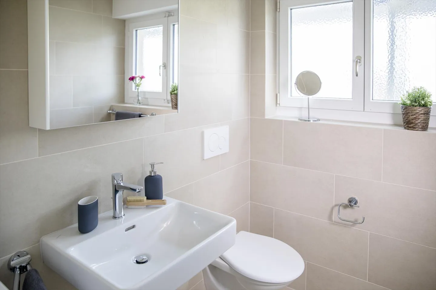 Appartement lumineux dans un quartier résidentiel prisé - Photo 2 sur 7