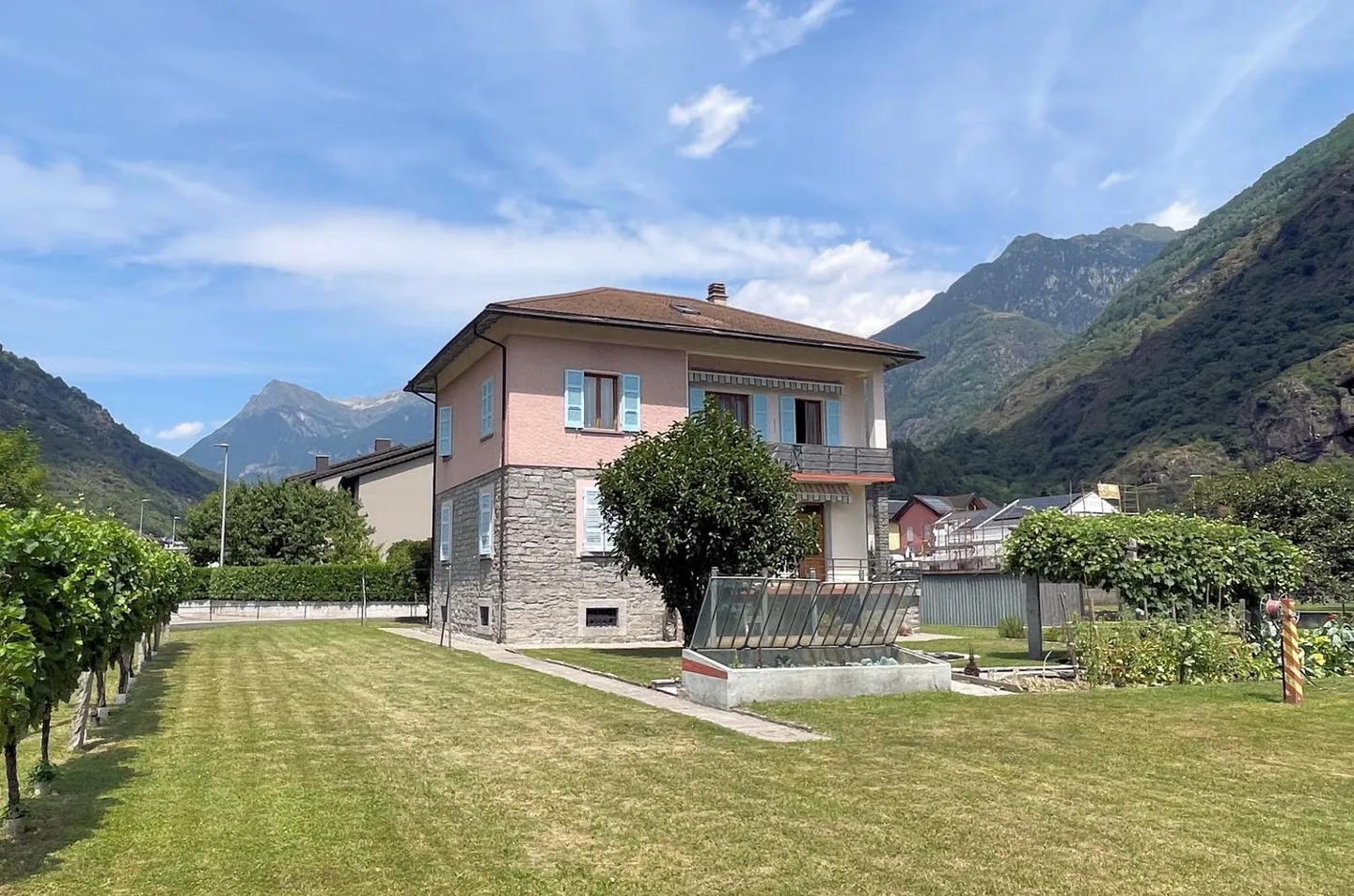 Zweifamilienhaus mit Entwicklungspotenzial - Foto 6 von 19