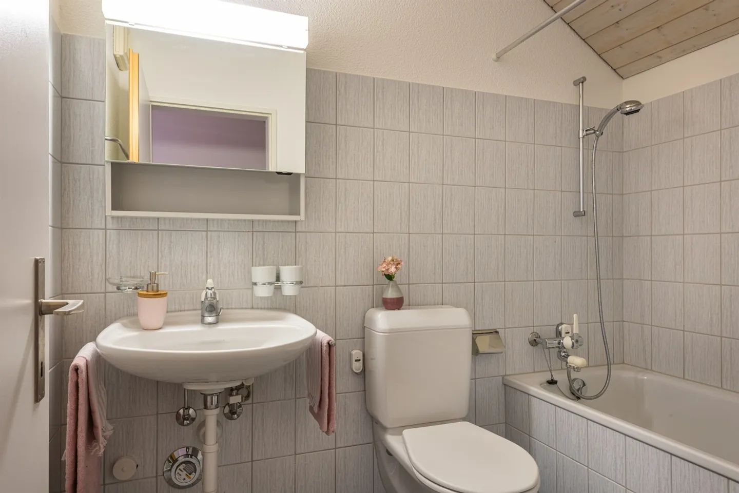 Incantevole attico con due balconi - Foto 4 di 7