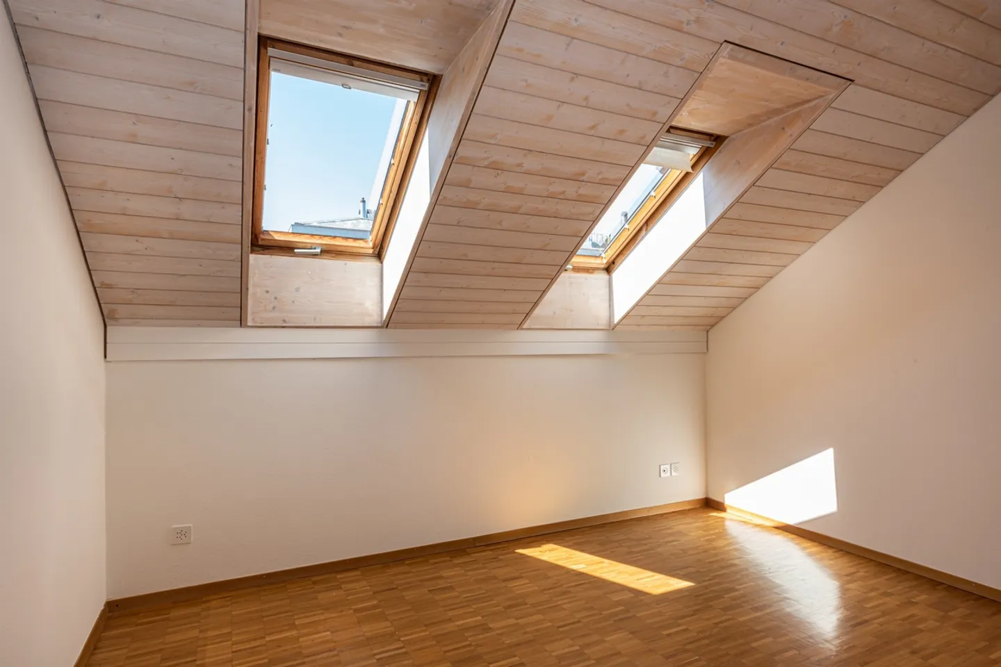 Incantevole attico con due balconi - Foto 6 di 7