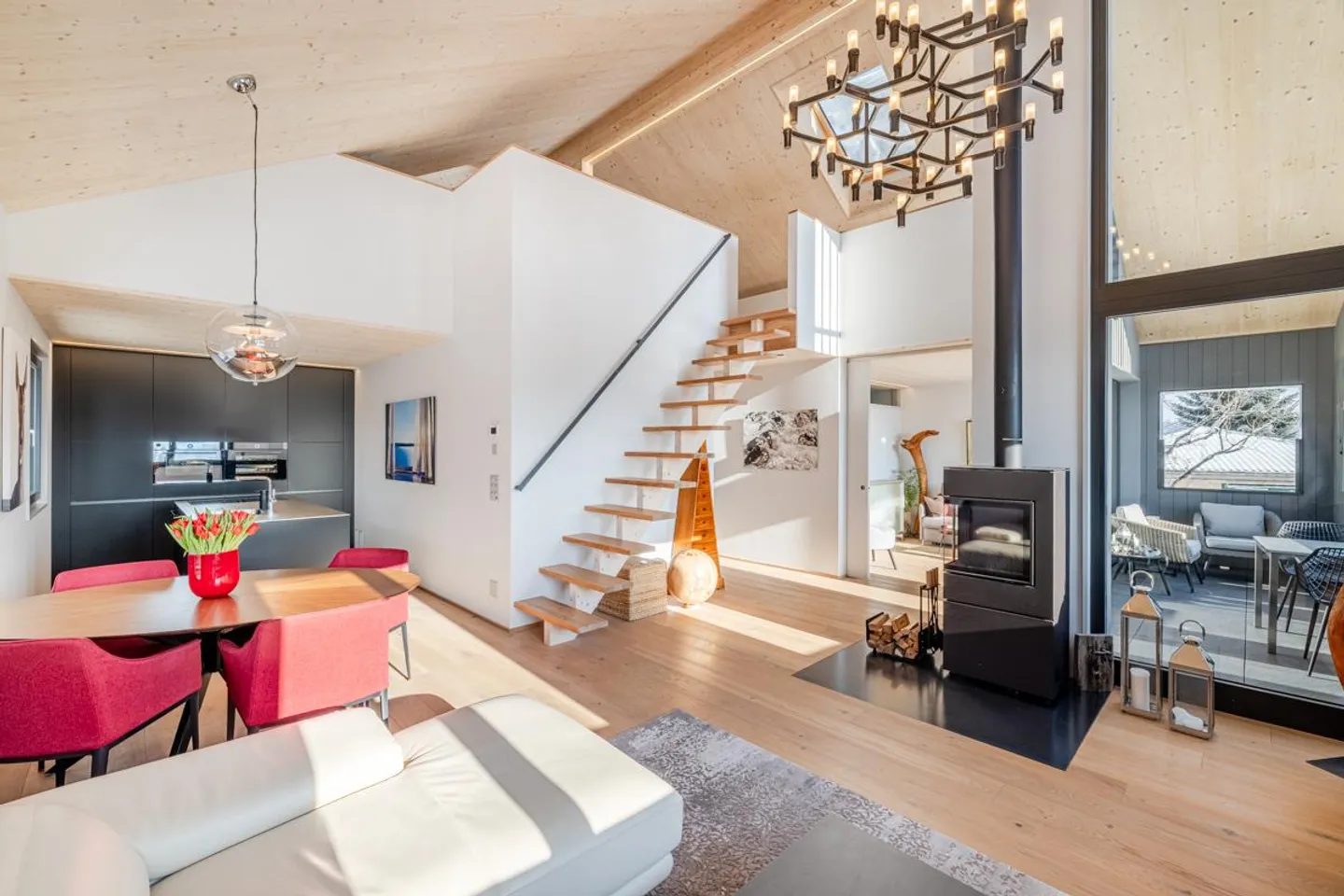 Beautiful living with a panoramic view - Photo 1 of 9