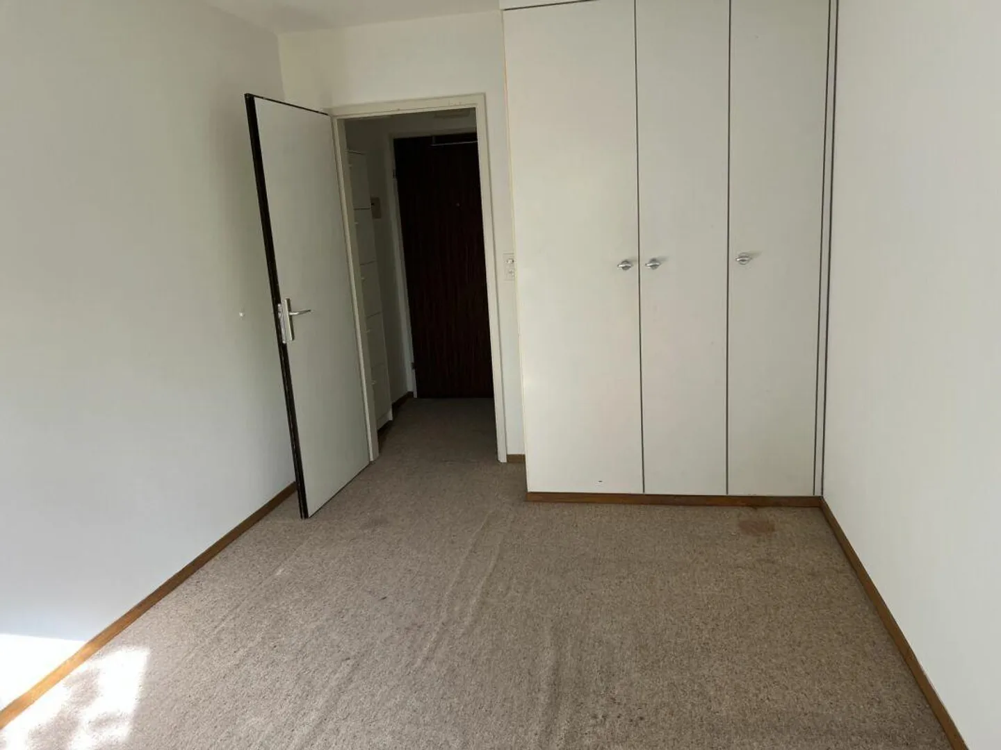 Studio avec salle de bain - limité jusqu'au 30.06.2026 - Photo 2 sur 4