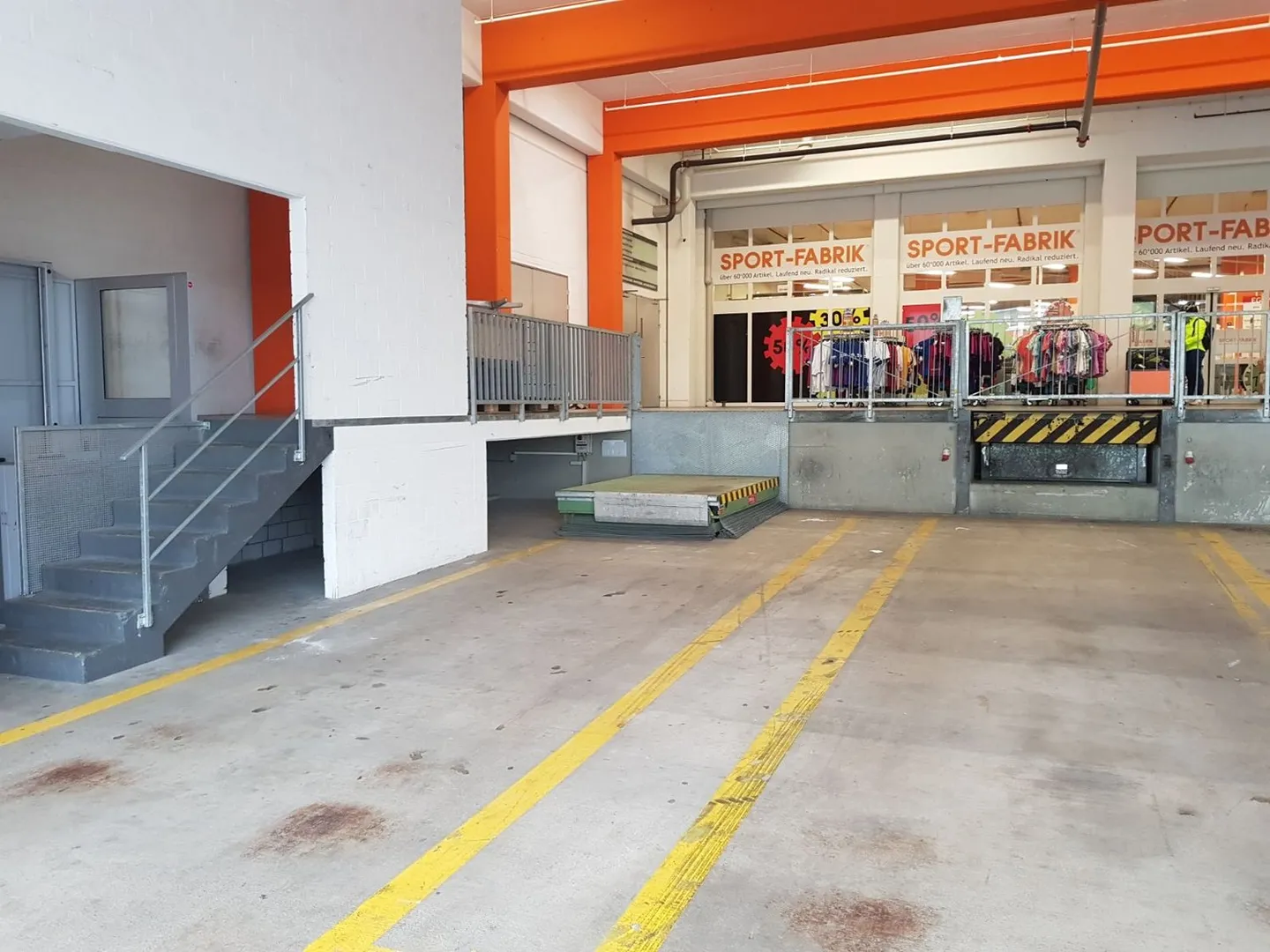 Espaces de stockage entre 1m3 et 40m3 flexibles et bon marché à louer. Pas de préavis. - Photo 3 sur 11