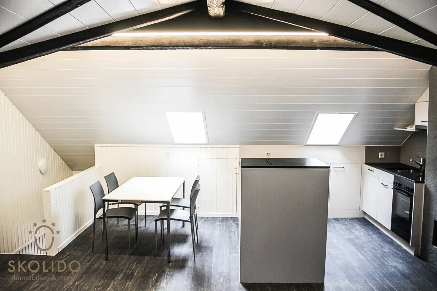 Bellissimo appartamento duplex ristrutturato e arredato di 3,5 locali a Visp - Foto 16 di 17