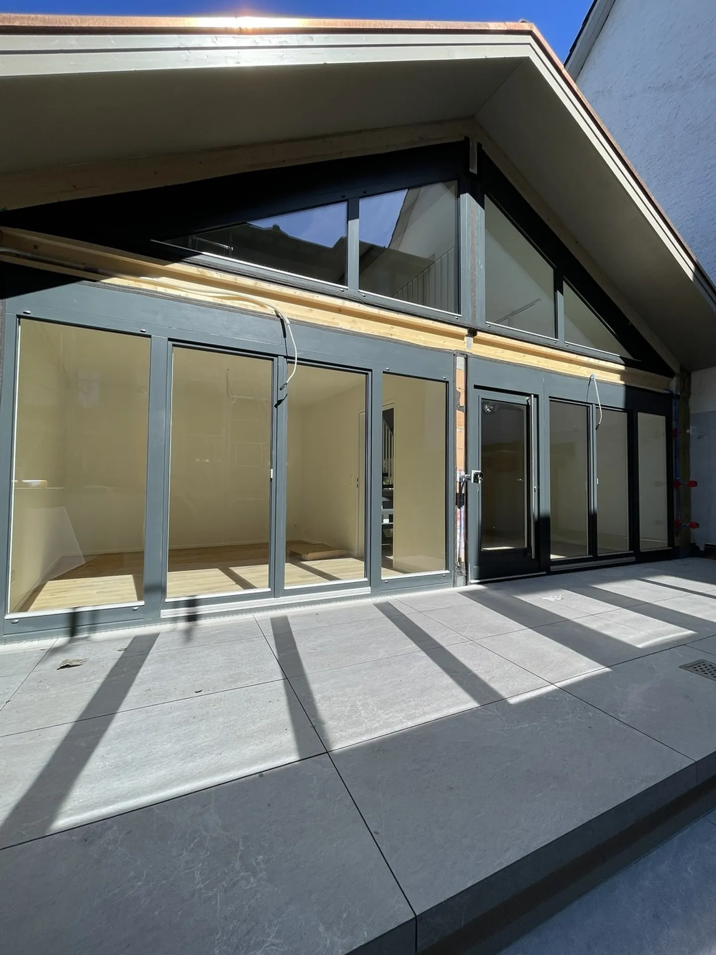 Magnifique appartement de 3,5 pièces avec galerie dans la vieille ville de Klingnau ! - Photo 3 sur 13