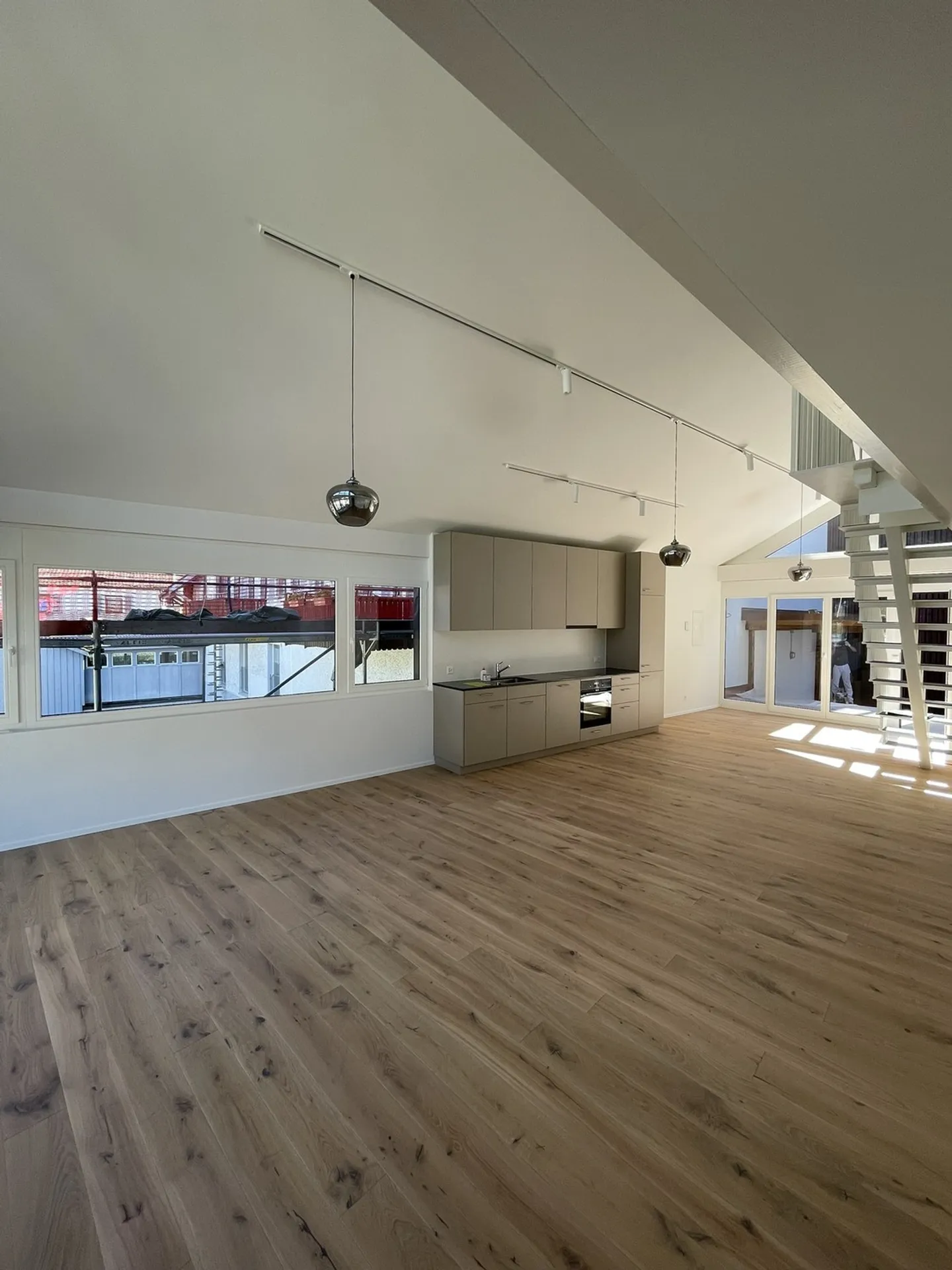 Magnifique appartement de 3,5 pièces avec galerie dans la vieille ville de Klingnau ! - Photo 4 sur 13