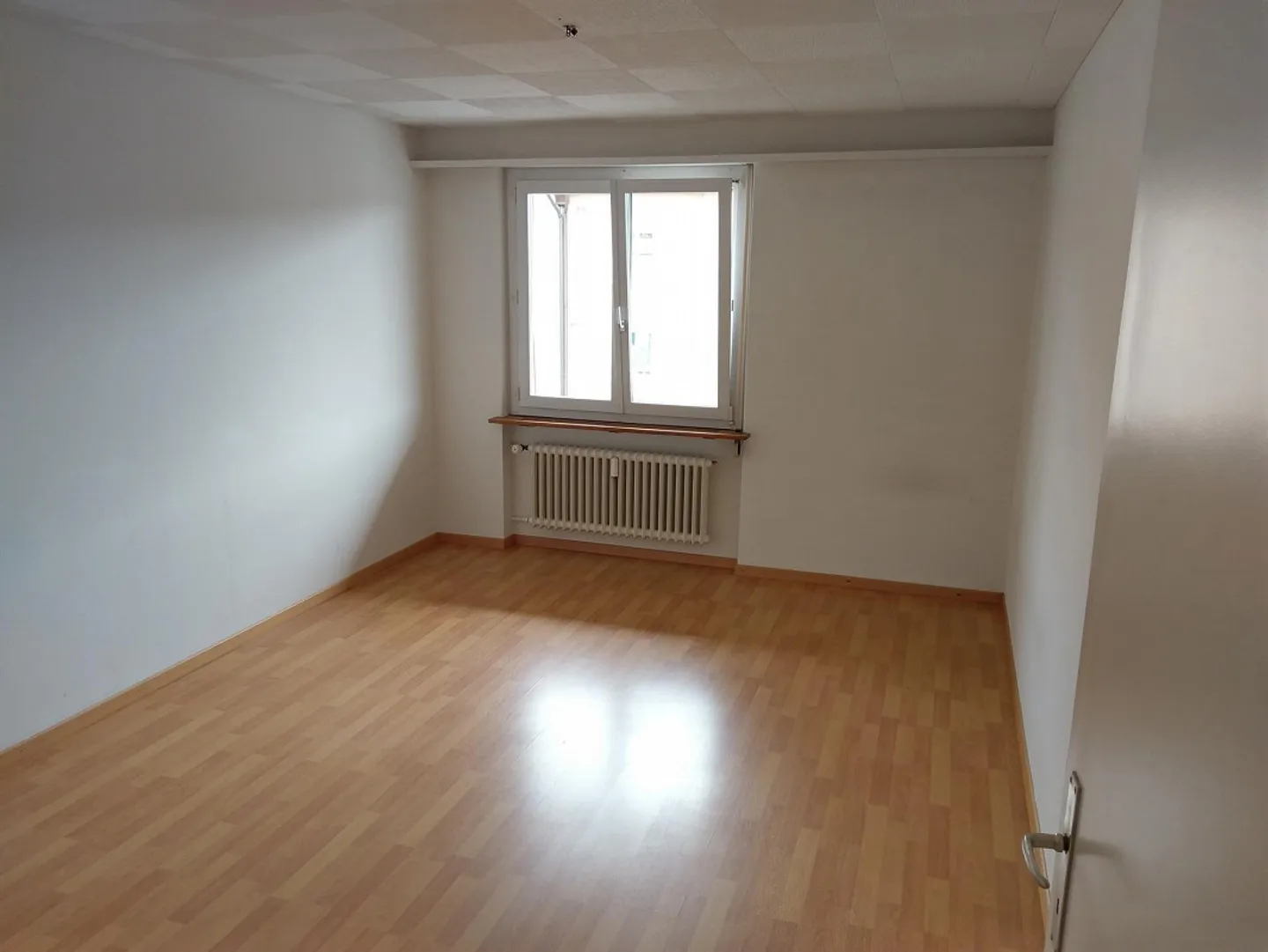 Charming old building apartment - Photo 2 of 4