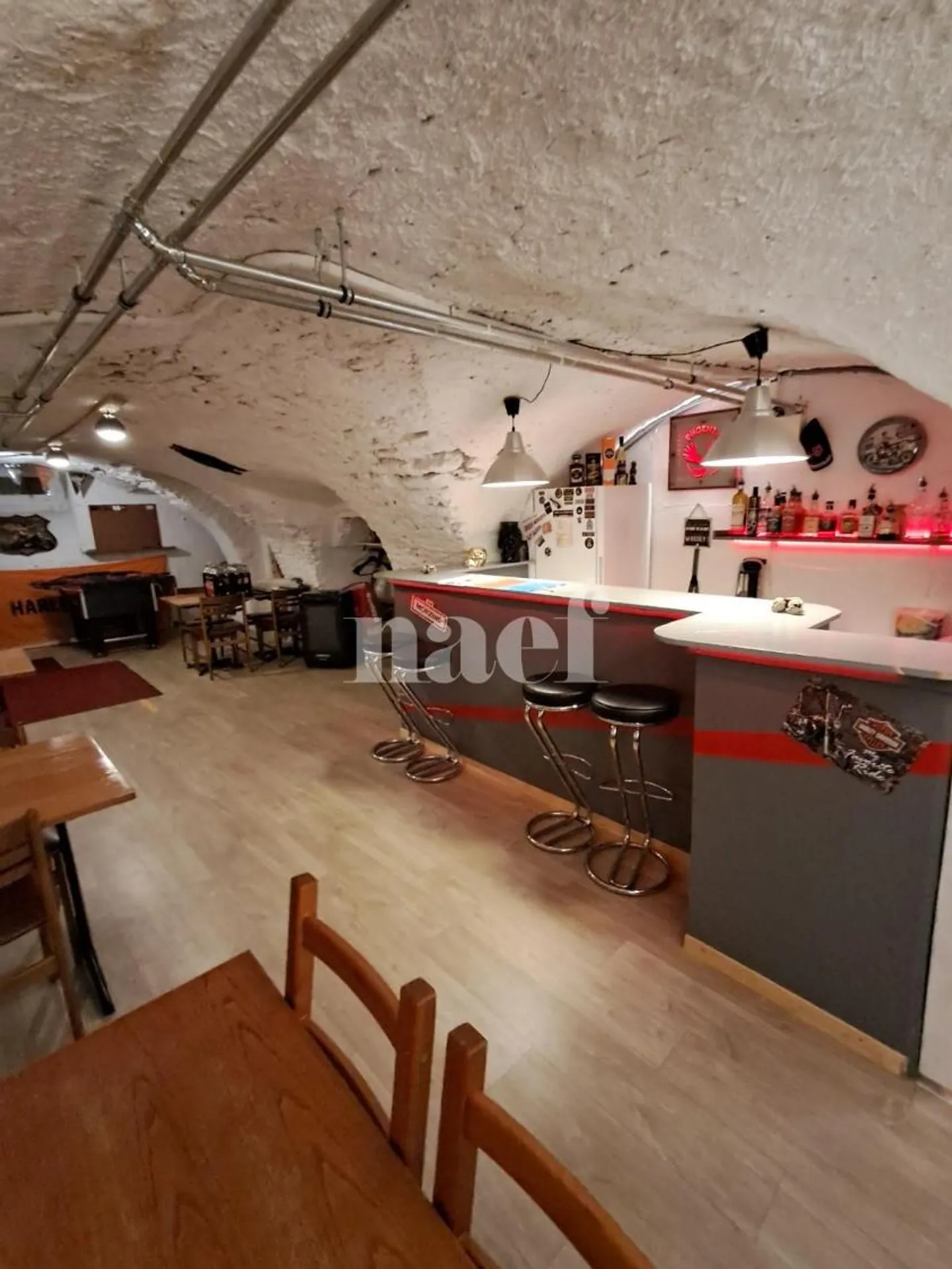 Basement space with WC (workshop, storage) - Photo 3 of 6