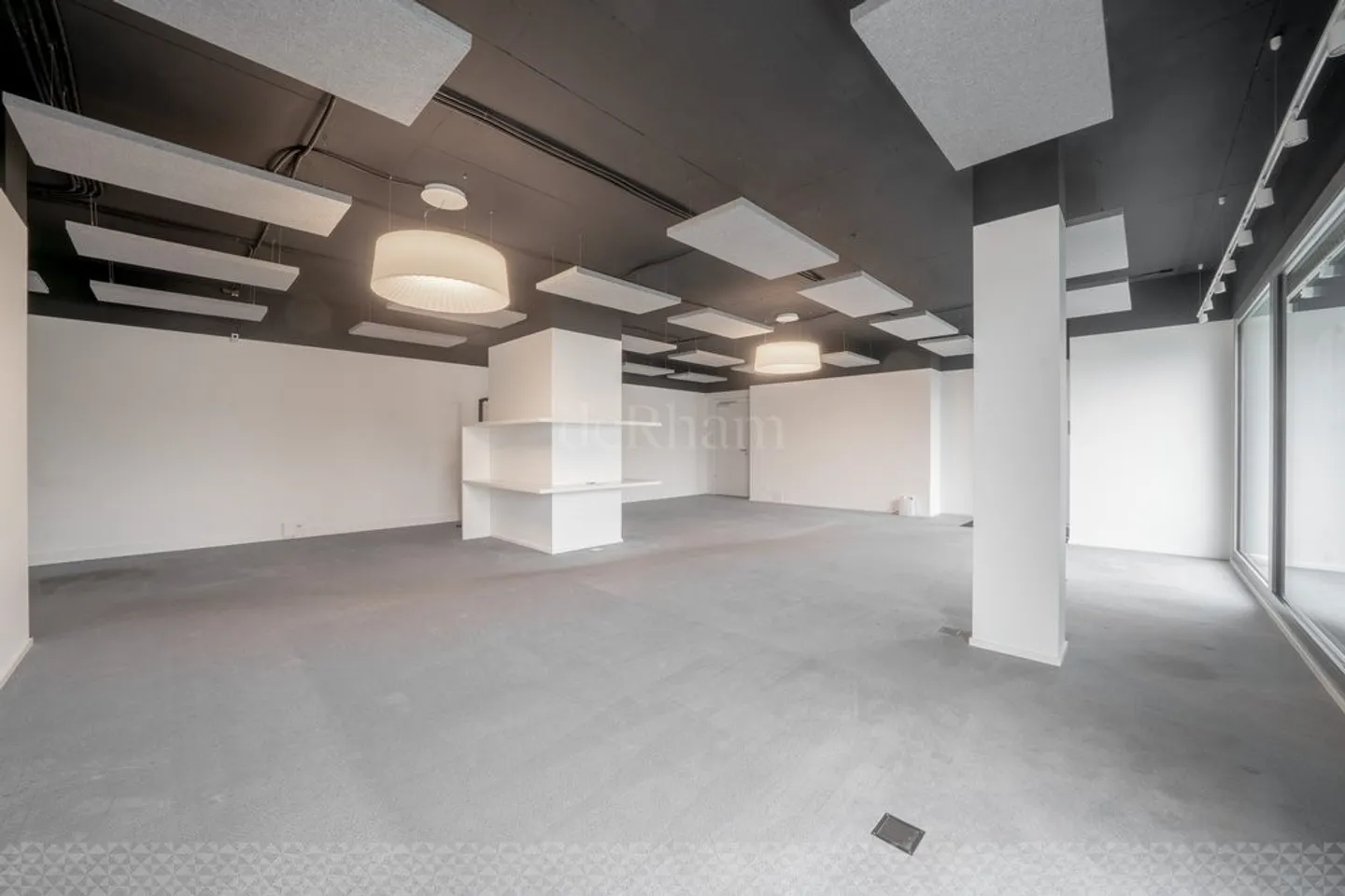 Spacious ground floor commercial space of 127m2 - Photo 8 of 12