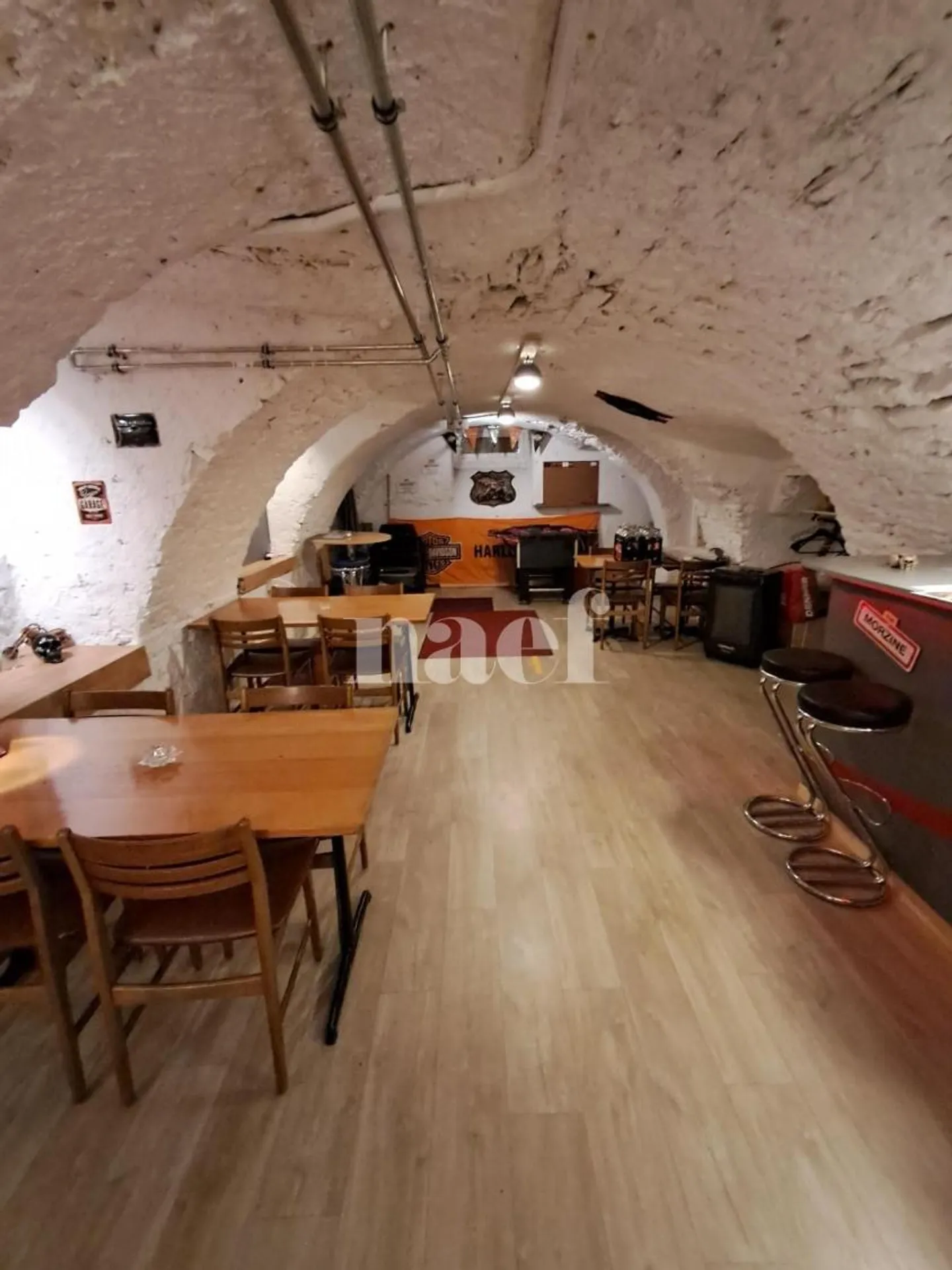 Basement space with WC (workshop, storage) - Photo 4 of 6