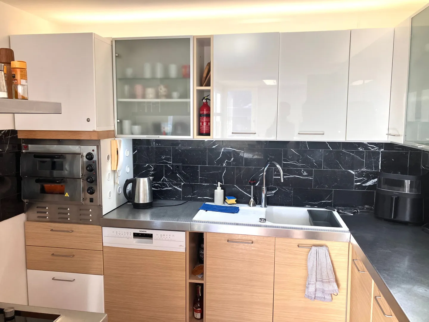 Appartamento soleggiato di 3,5 stanze con balcone vetrato vicino al Lago di Costanza - Foto 4 di 10