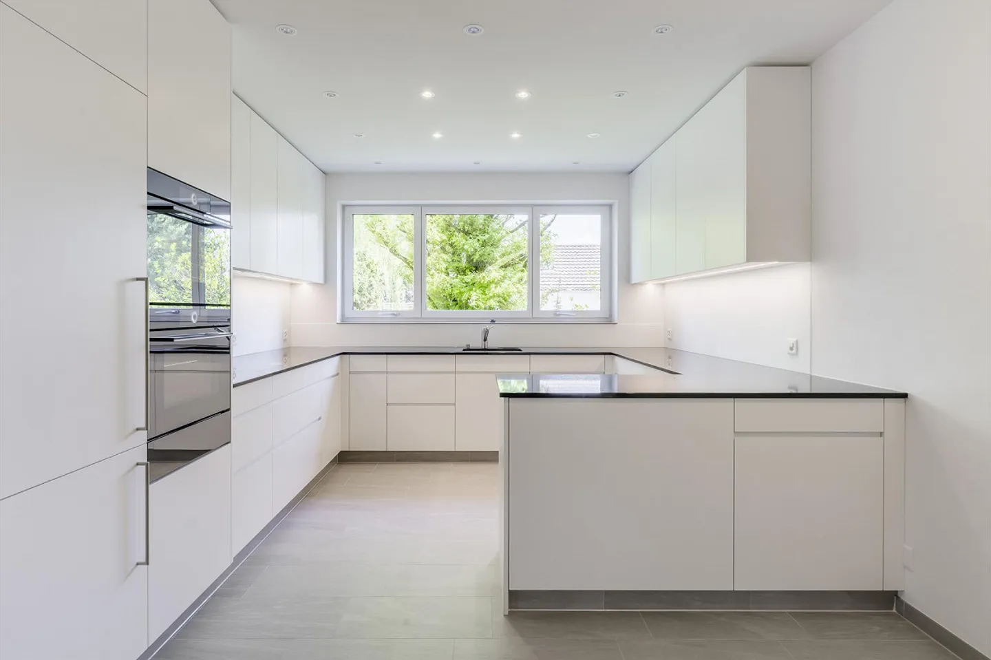 Rental Winterthur: Spacious Living at Heiligberg - Photo 2 of 8