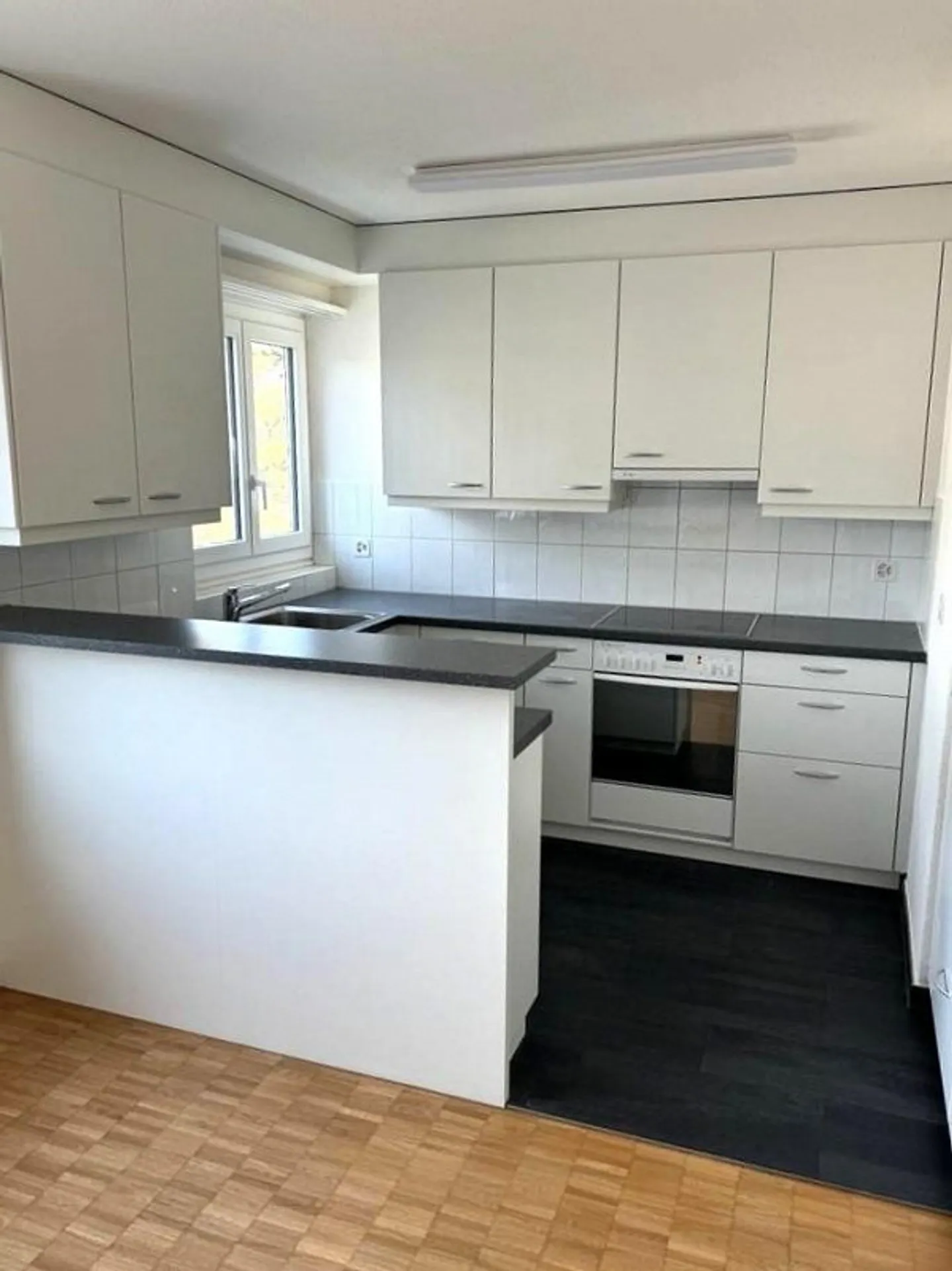 Ampio appartamento di 4 ½ locali a Buchrain - Foto 8 di 11