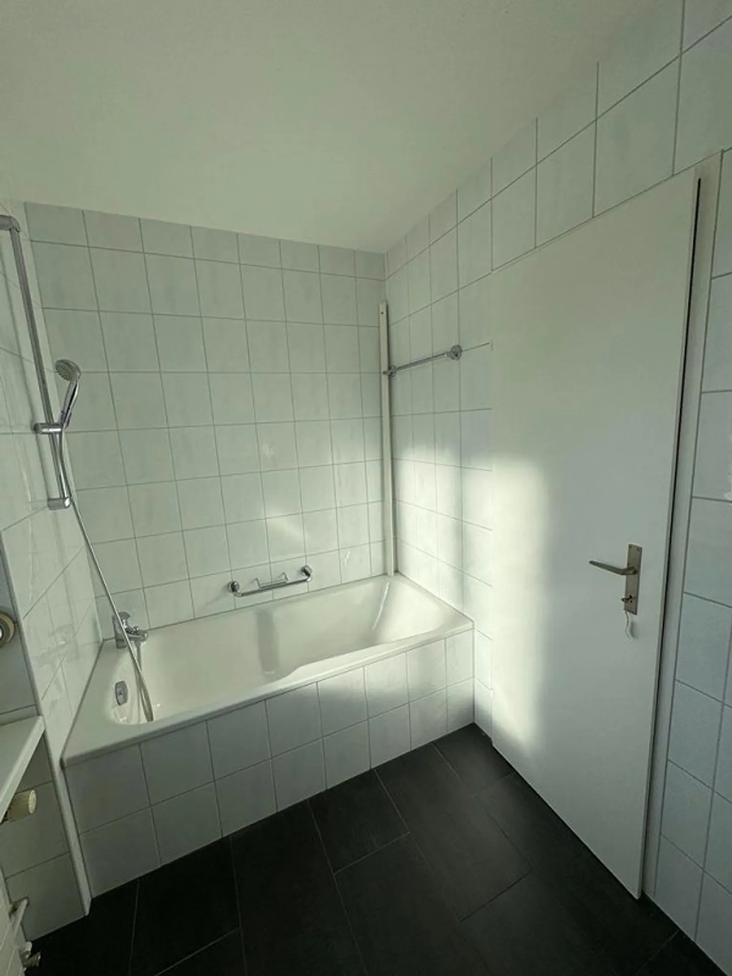 Ampio appartamento di 4 ½ locali a Buchrain - Foto 9 di 11