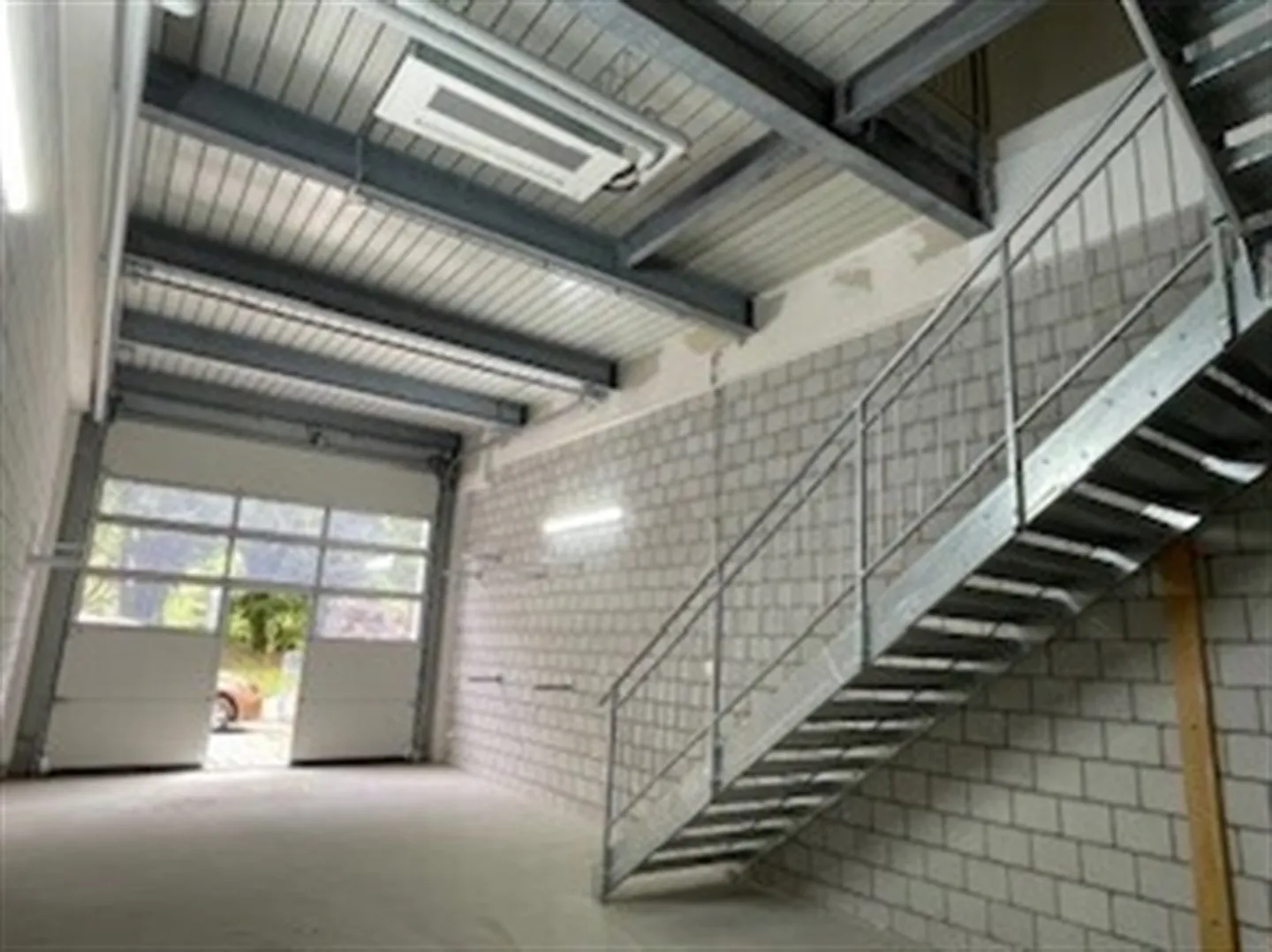 «Gwärbbox - Werkstatt & Büro vereint!» - Foto 2 von 2