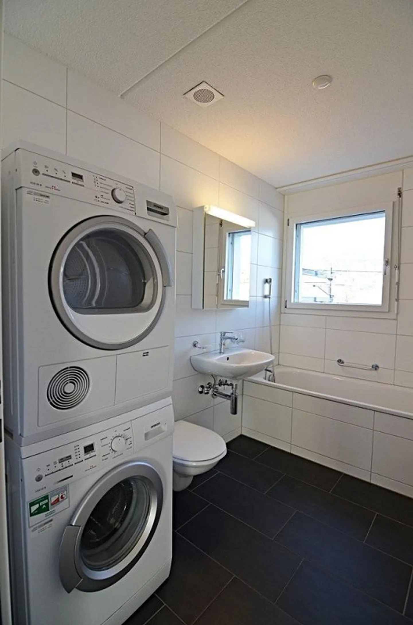 Geräumige 3.5 Zimmer Wohnung - Foto 3 von 6