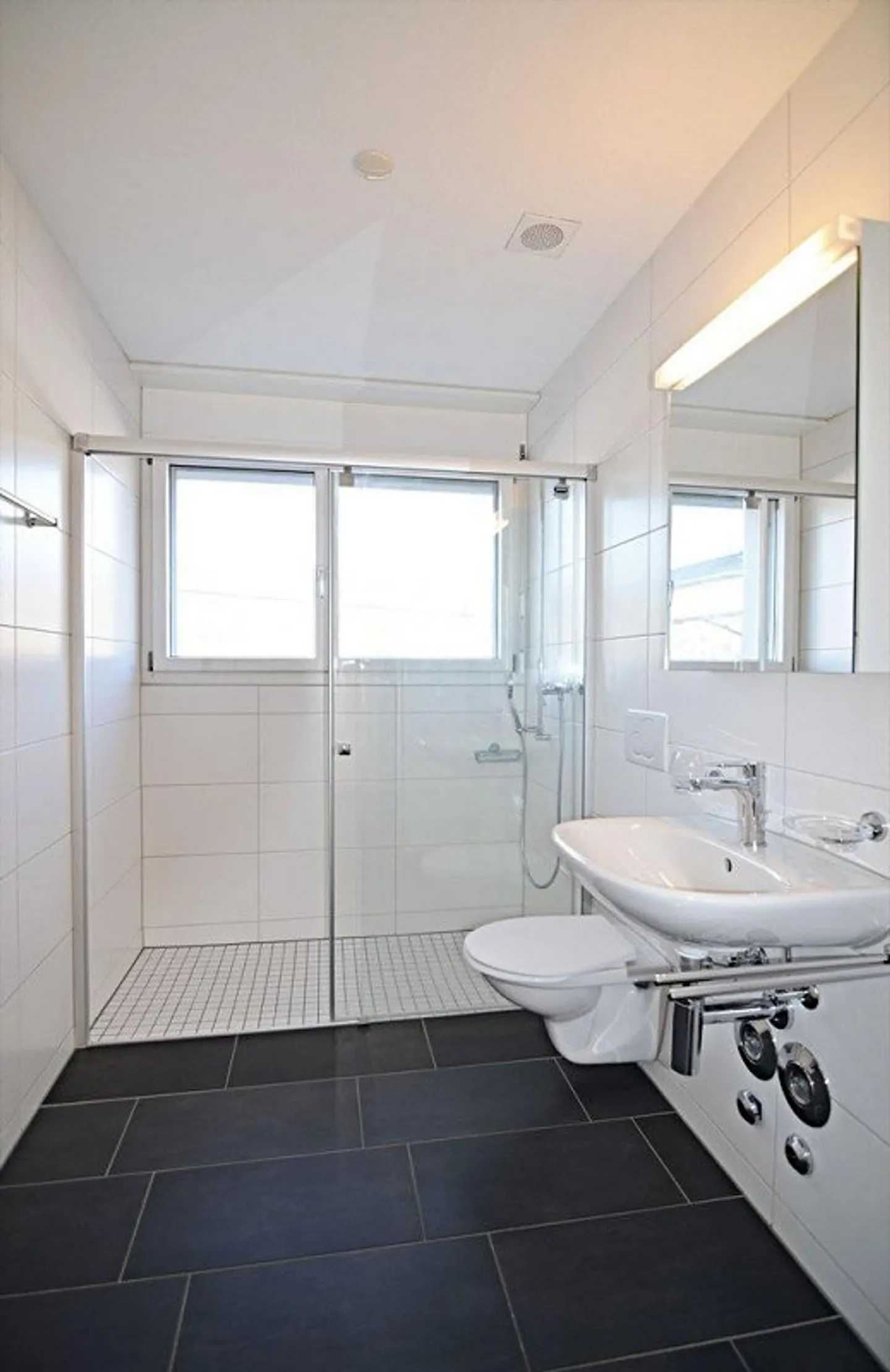 Geräumige 3.5 Zimmer Wohnung - Foto 2 von 6
