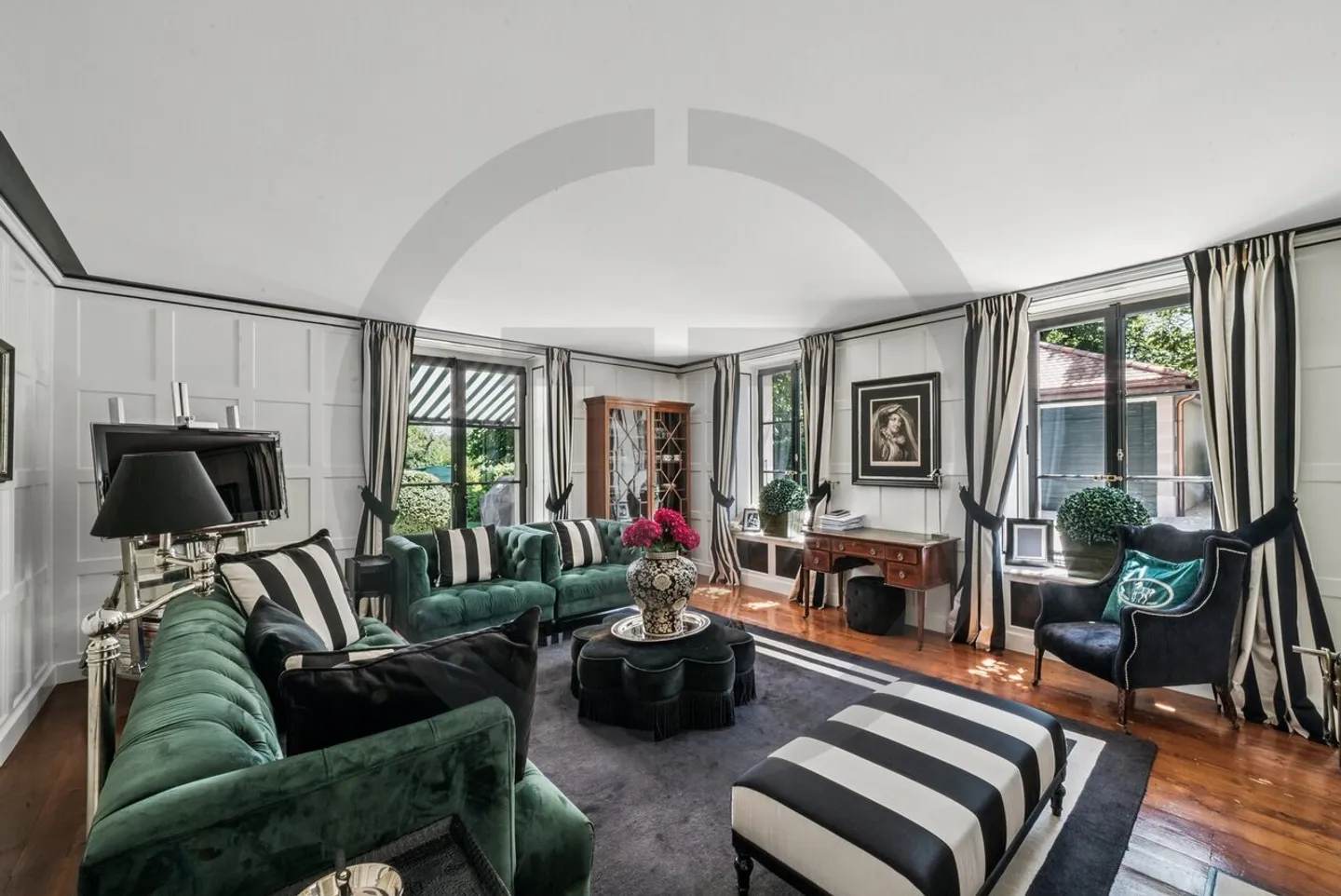 Sublime Master Property Furnished on the Heights of Vandoeuvres - Photo 2 of 13