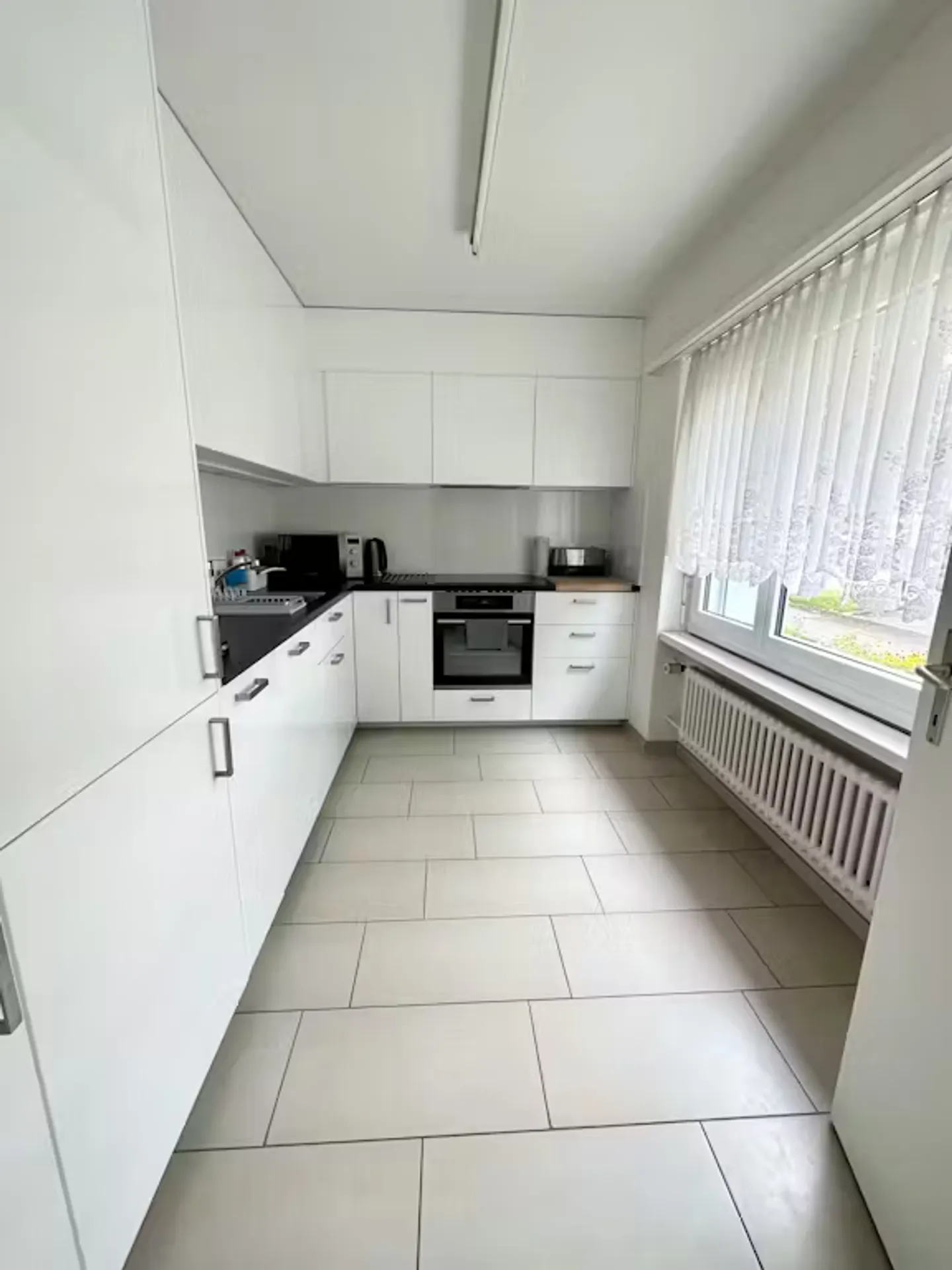 Stylish Co-living Room - Photo 8 of 10