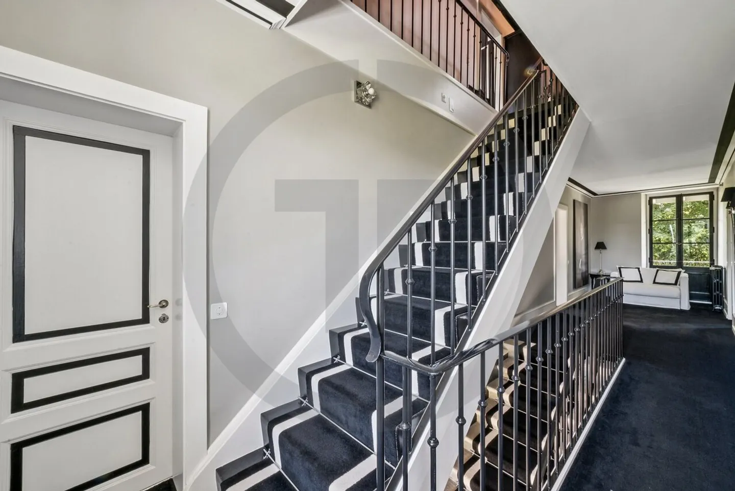 Sublime Master Property Furnished on the Heights of Vandoeuvres - Photo 9 of 13
