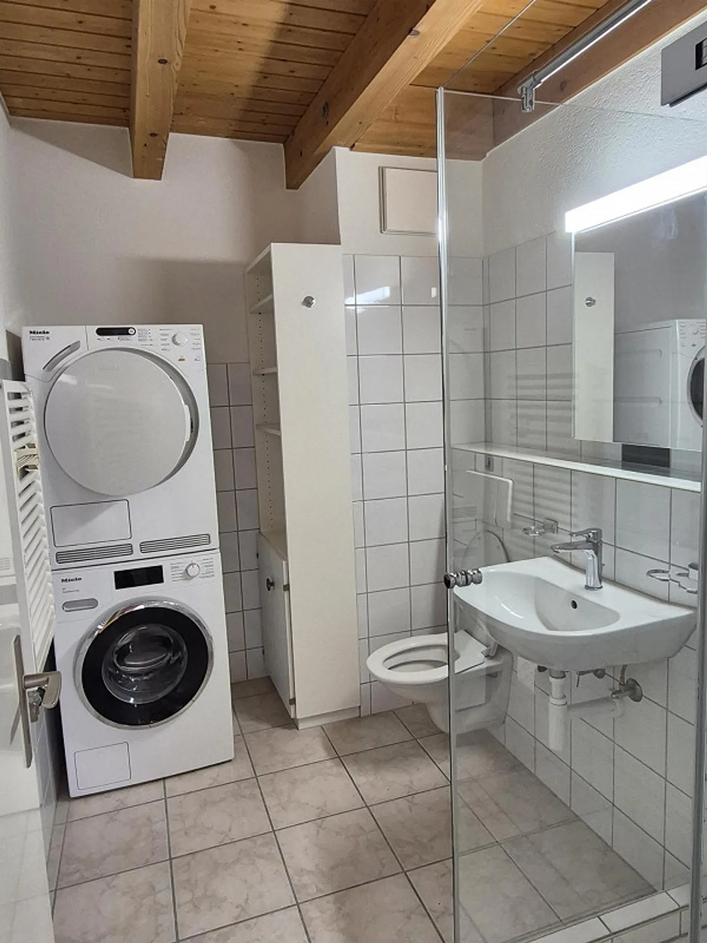 5.5 Room Maisonette - Photo 7 of 9