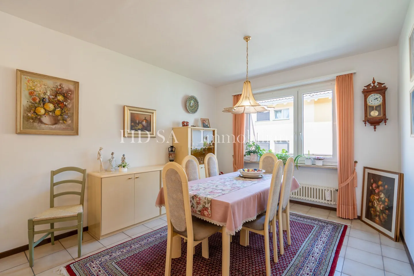 LOSONE - Ampio appartamento di 3,5 locali in un tranquillo quartiere residenziale - Foto 5 di 10