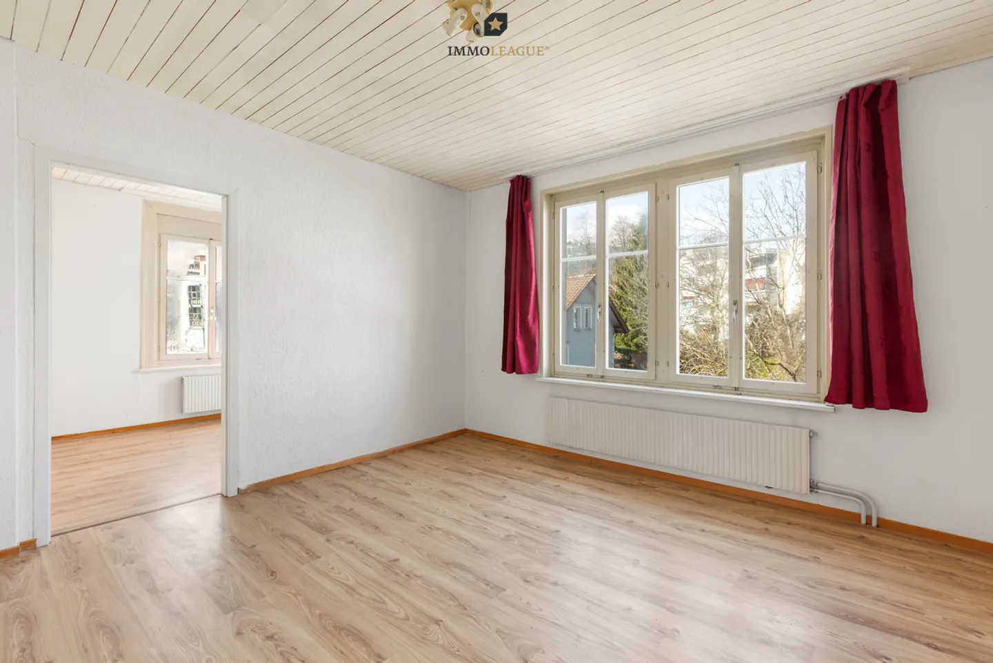 Investment property with attractive development opportunities - Photo 3 of 6